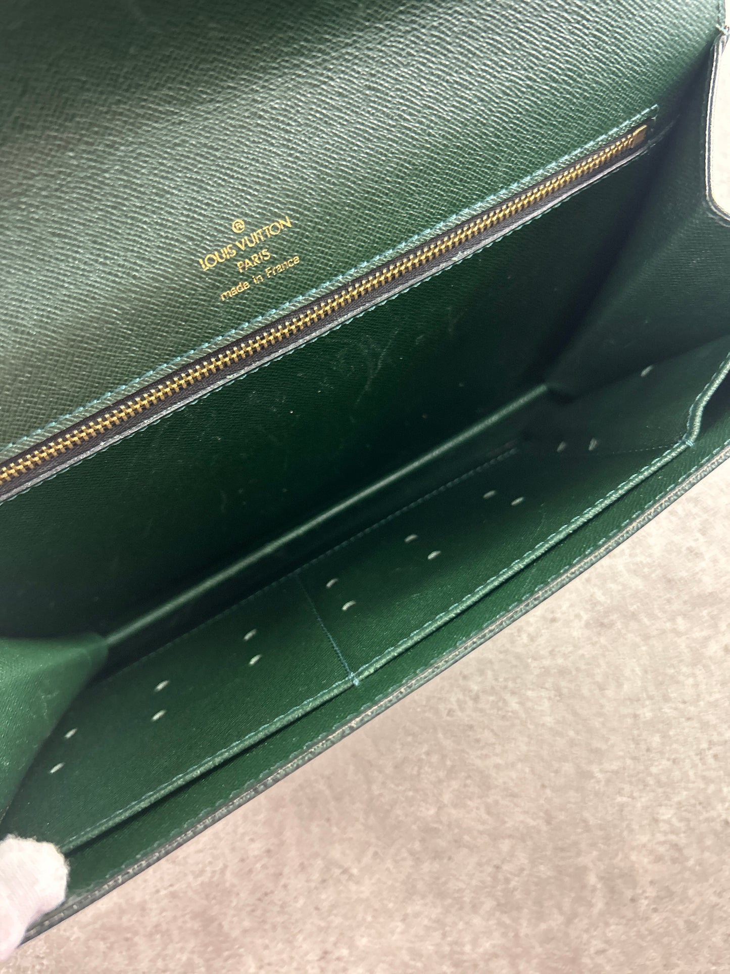 Pochette Louis Vuitton Taiga
