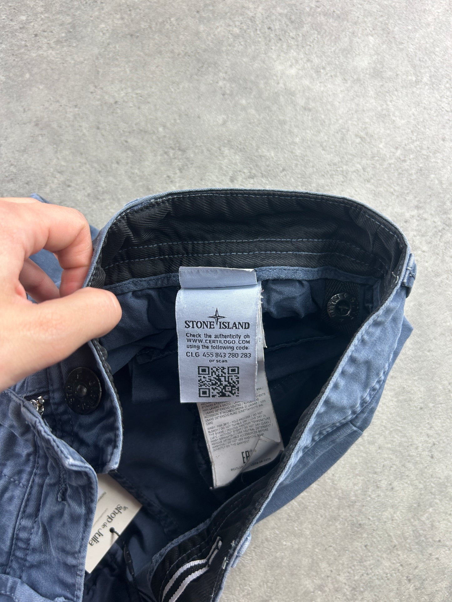 Short Stone Island (FR 42)