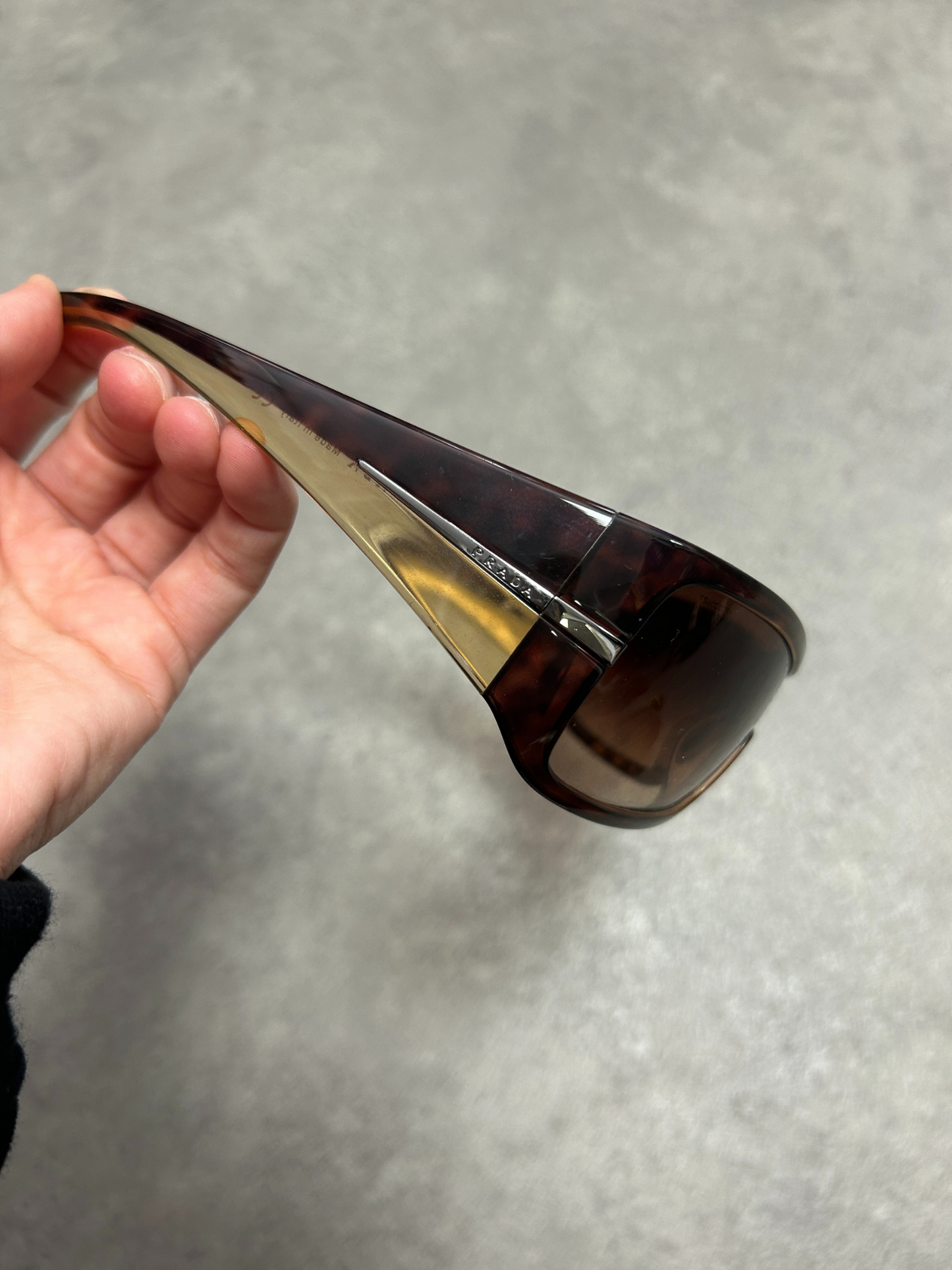 Lunettes de soleil Prada