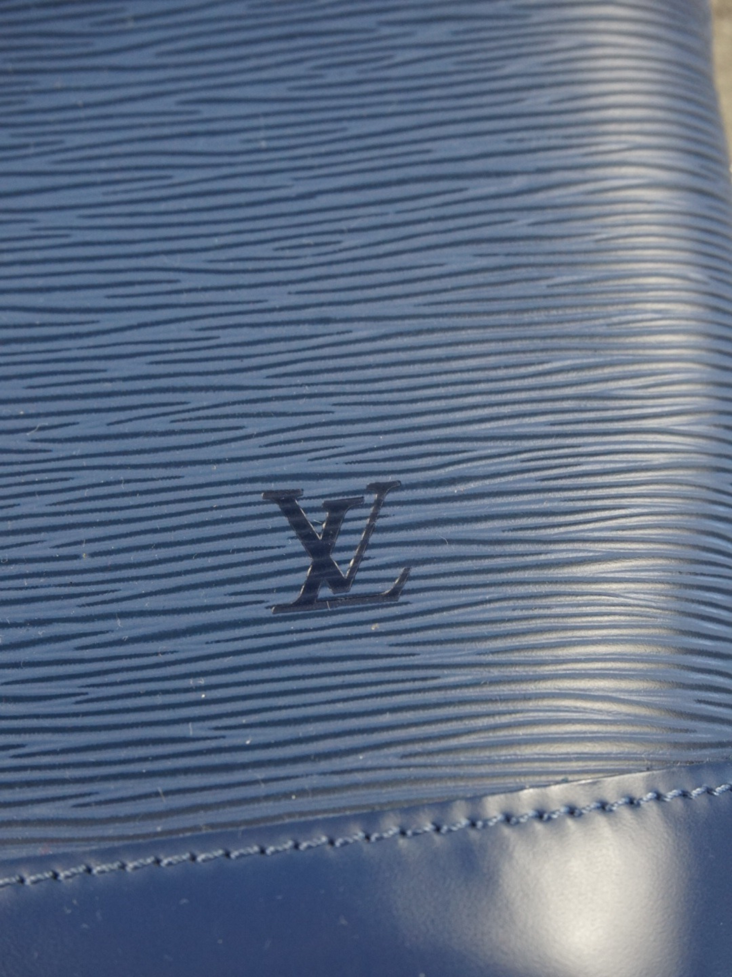 Louis Vuitton Alma PM