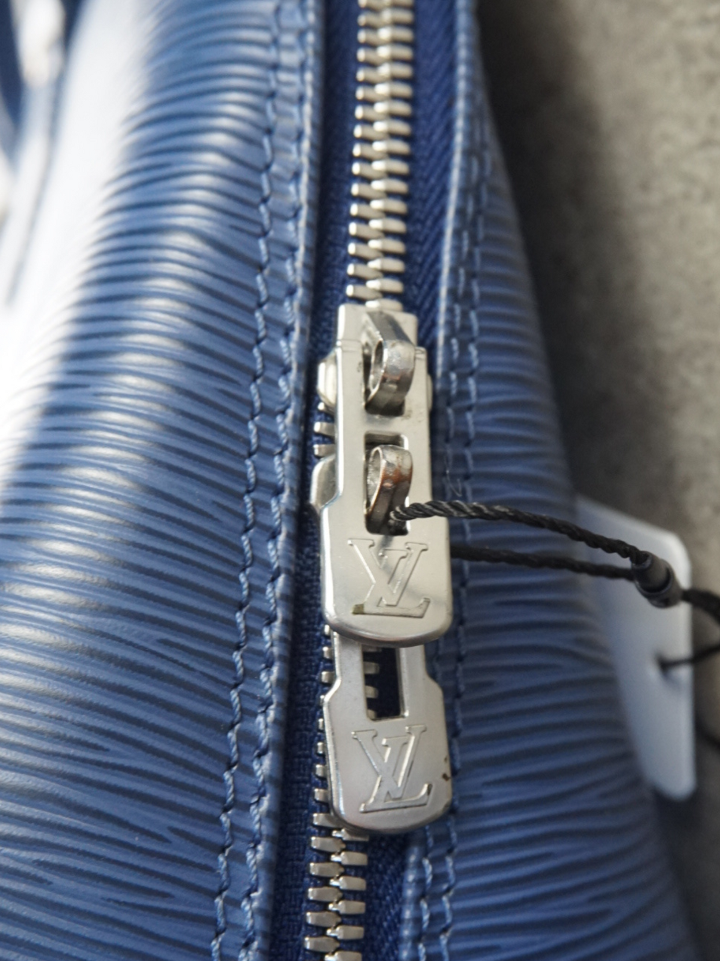Louis Vuitton Alma PM