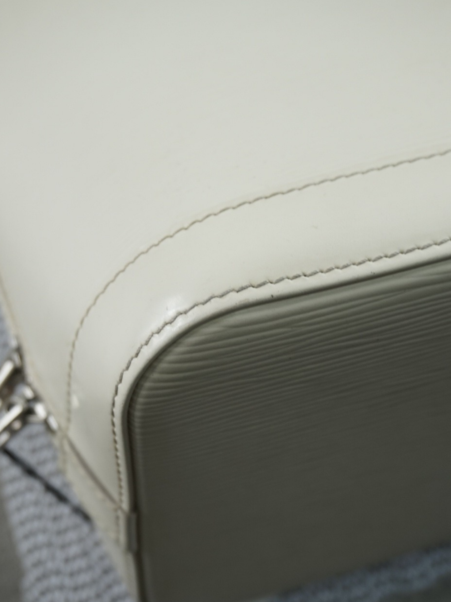 Louis Vuitton Alma PM