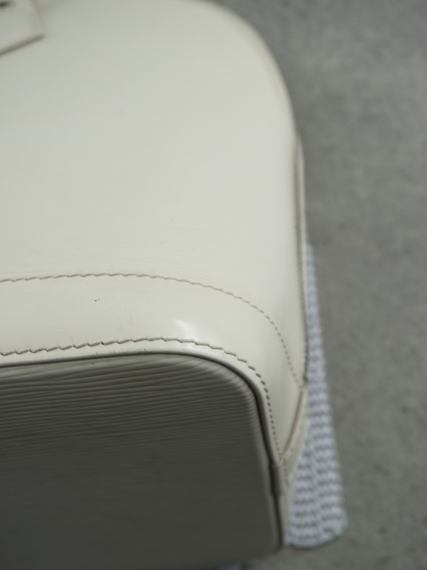 Louis Vuitton Alma PM