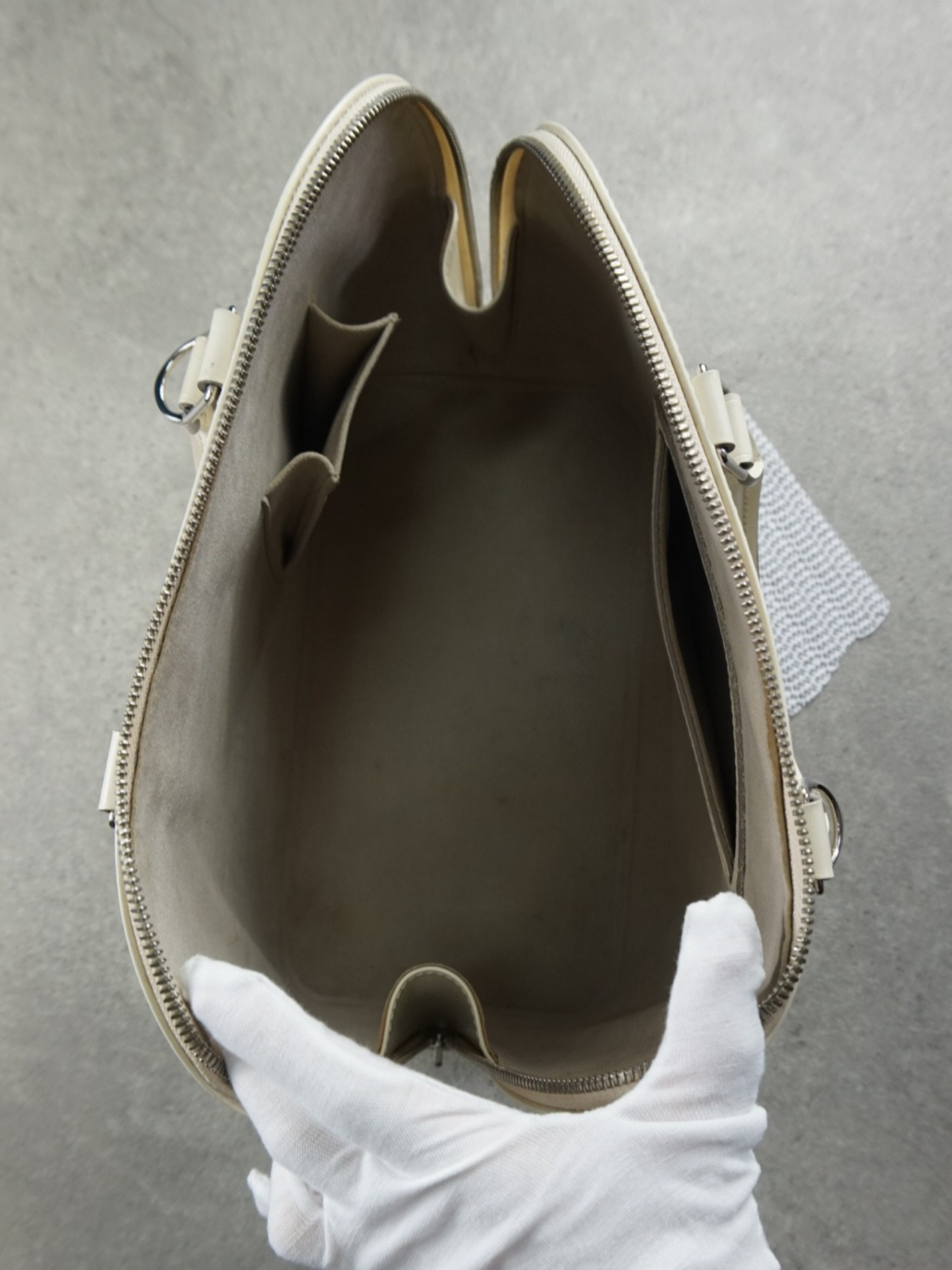 Louis Vuitton Alma PM