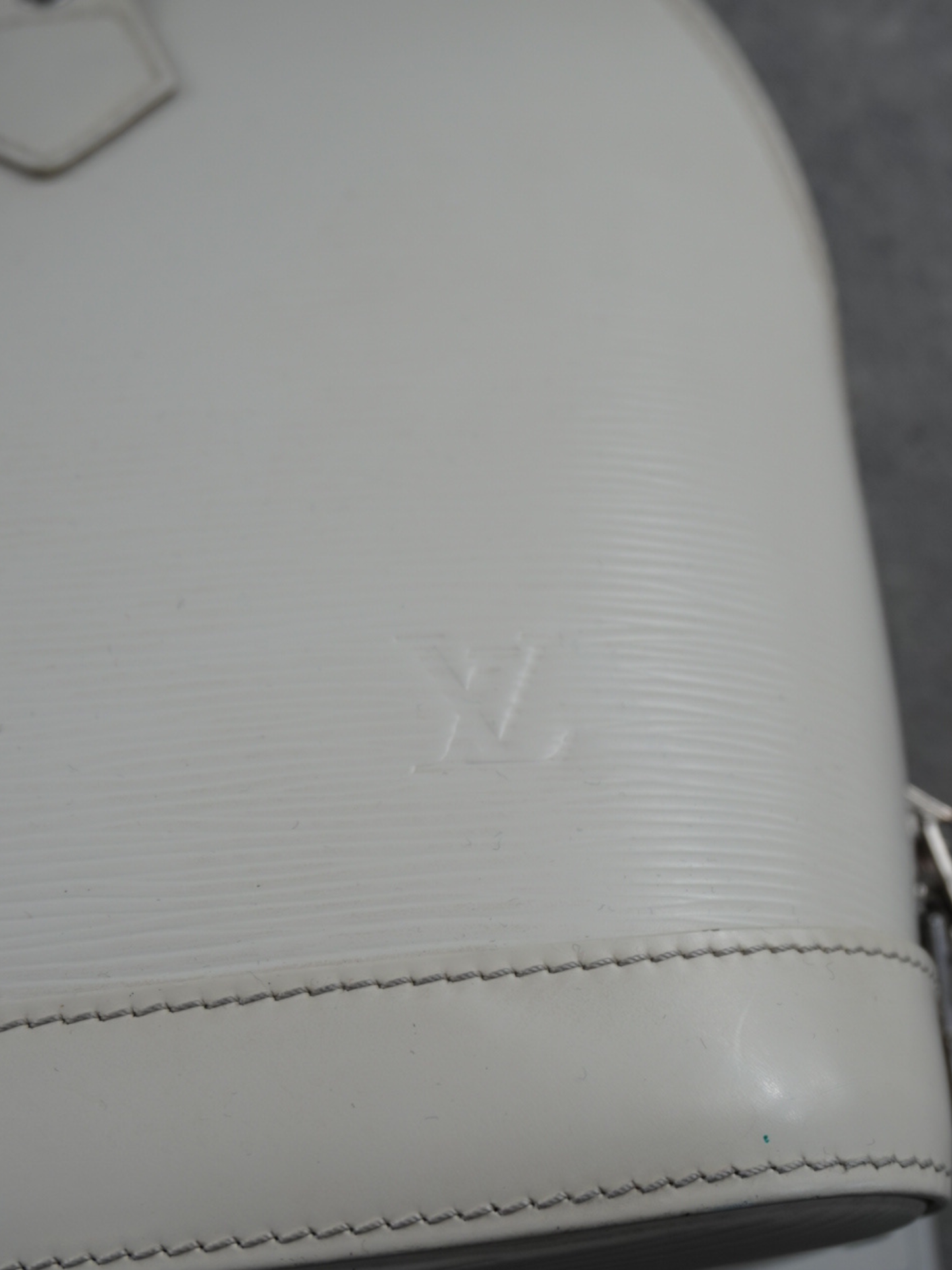 Louis Vuitton Alma PM