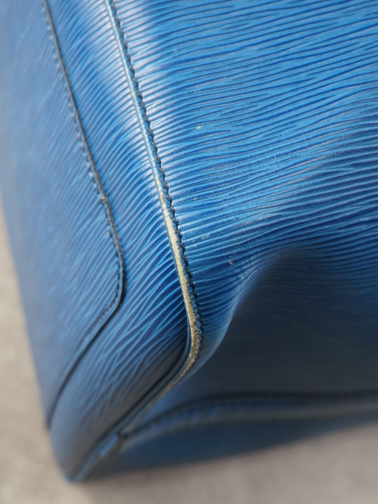 Louis Vuitton Keepall 50 épi