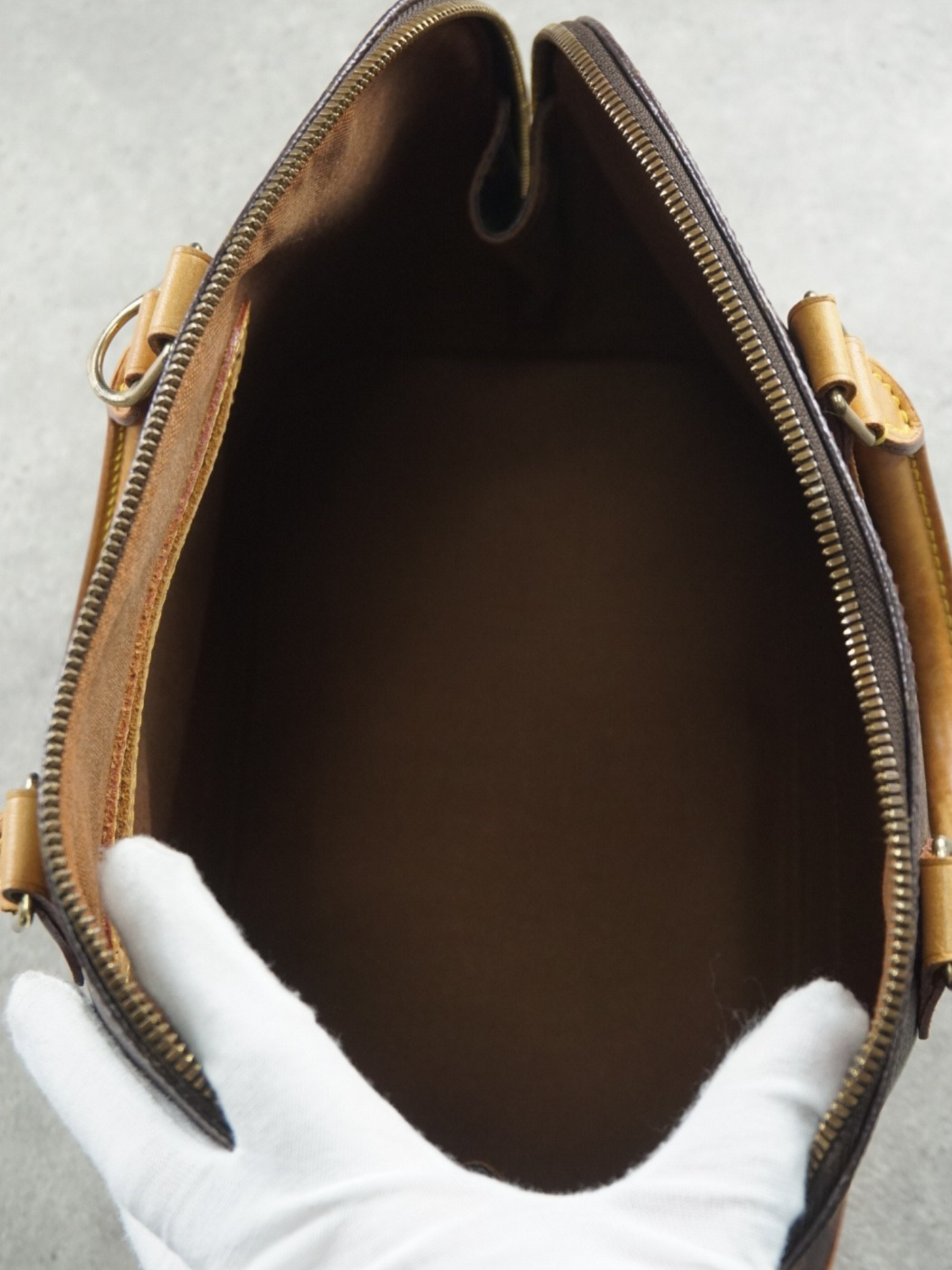 Louis Vuitton Alma PM