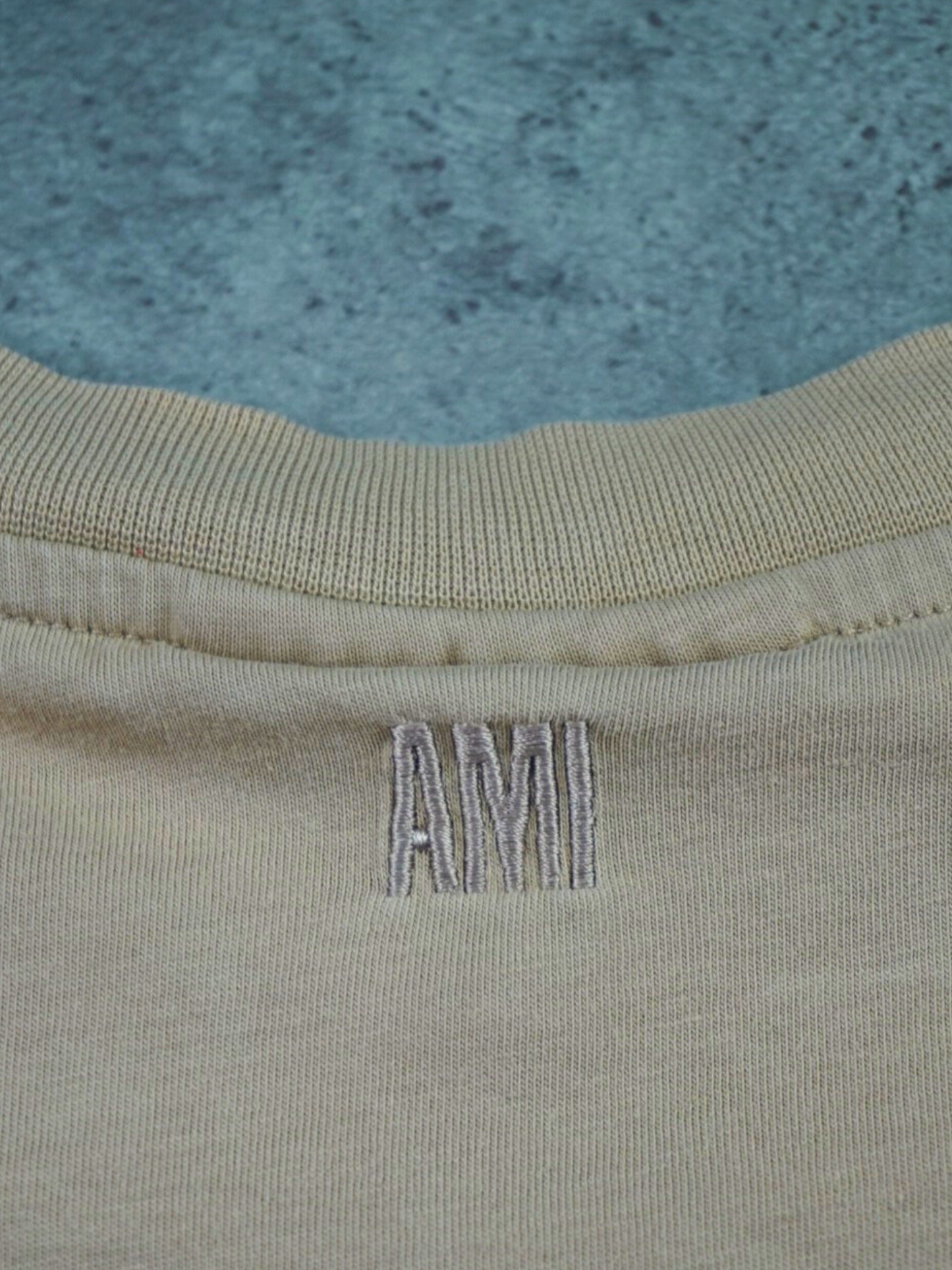 T-shirt Ami Paris (M)
