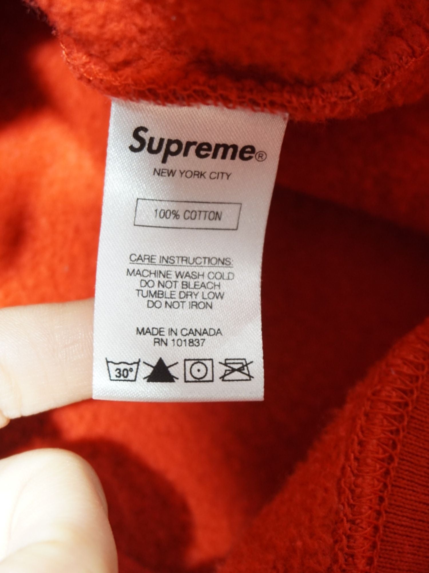 Sweat Supreme rouge (L)