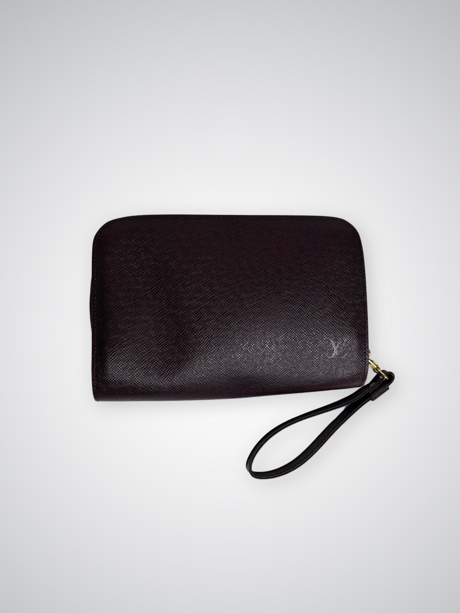 Pochette cuir Taïga Louis Vuitton