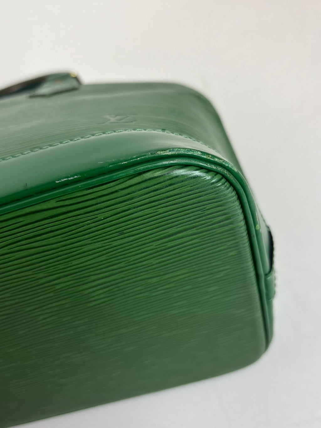 Sac Alma PM cuir Épi Louis Vuitton