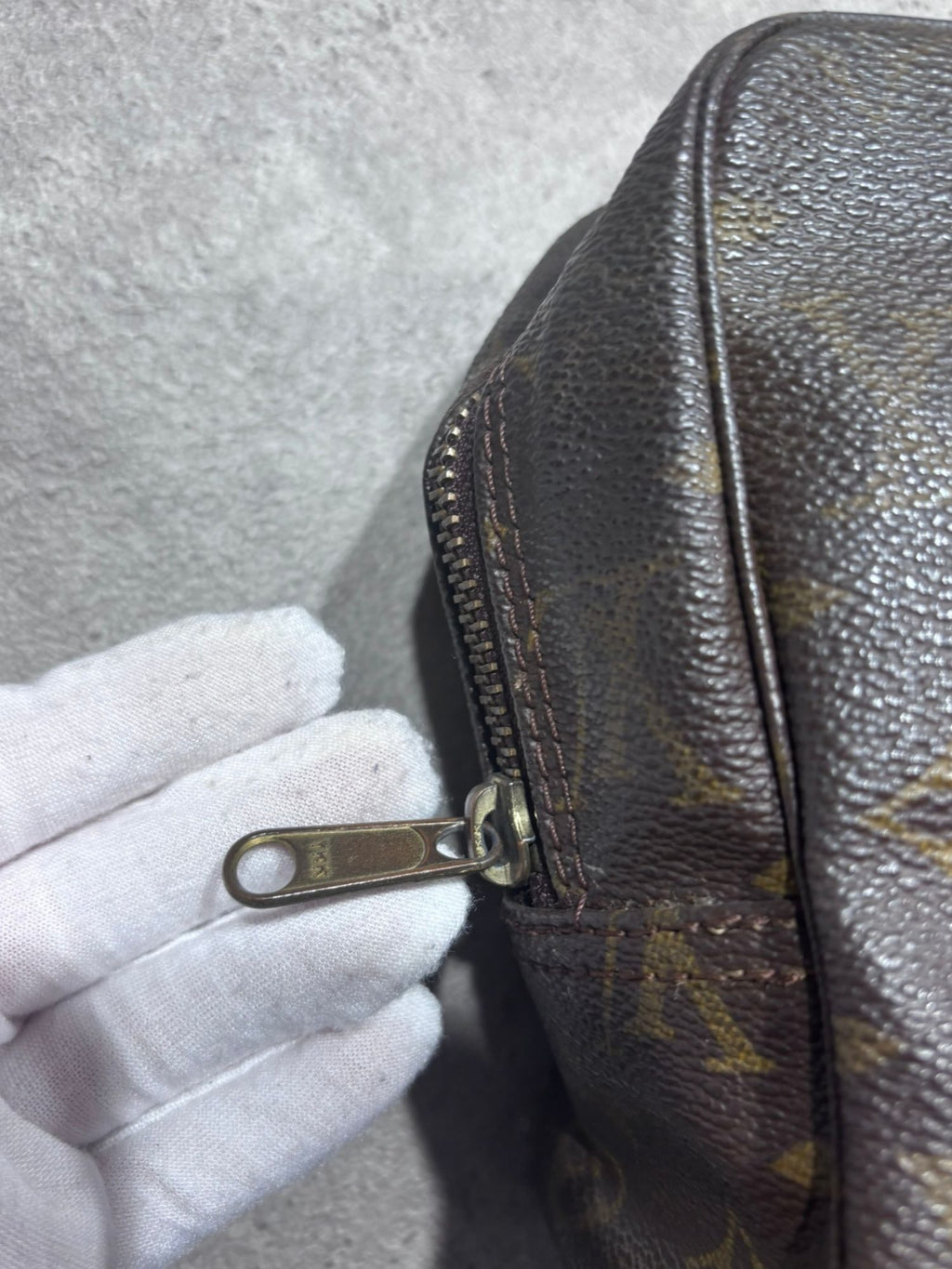 Trousse de toilette Louis Vuitton
