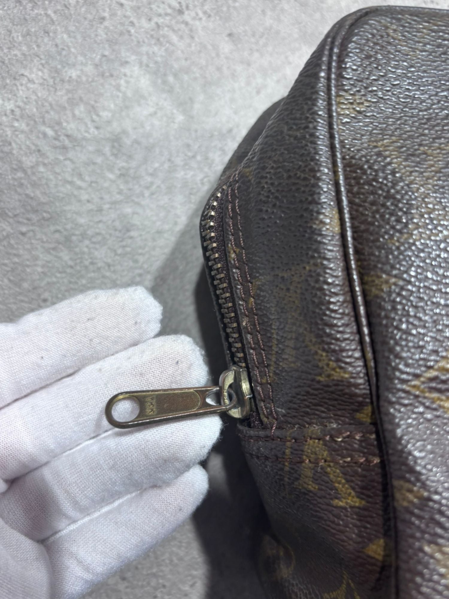 Trousse de toilette Louis Vuitton