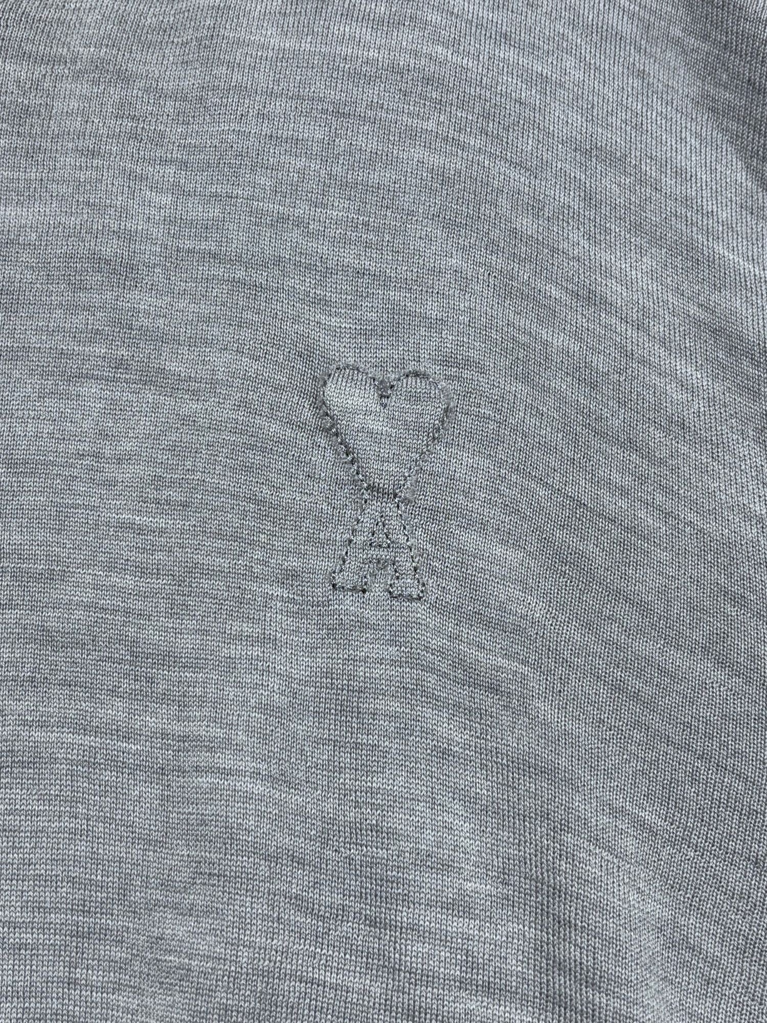 Pull fin gris AMI Paris (M)