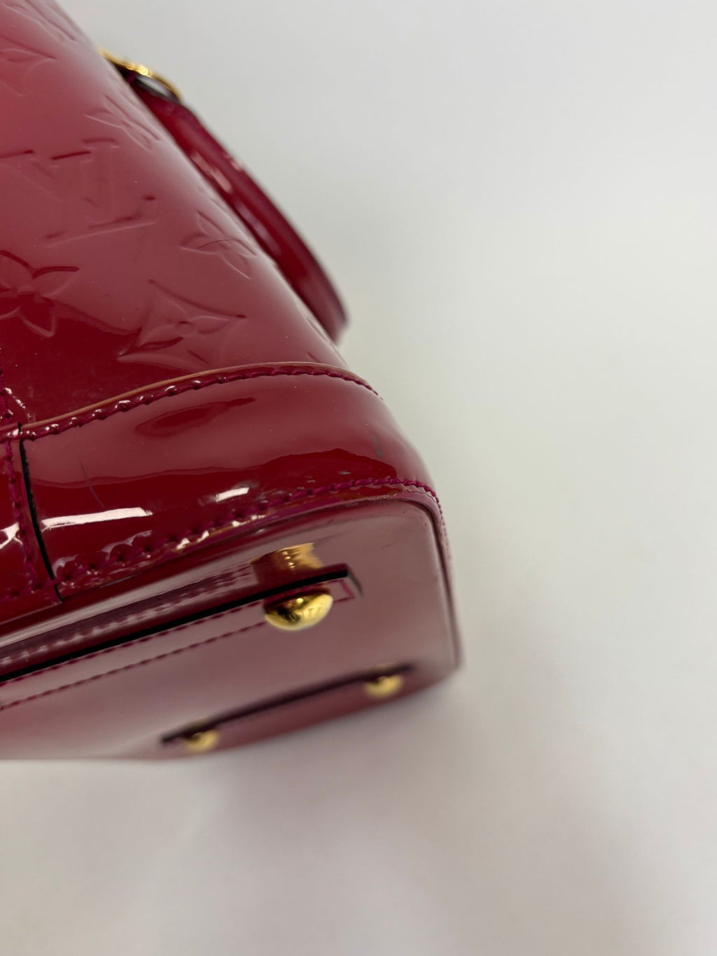 Sac Alma PM Louis Vuitton cuir vernis