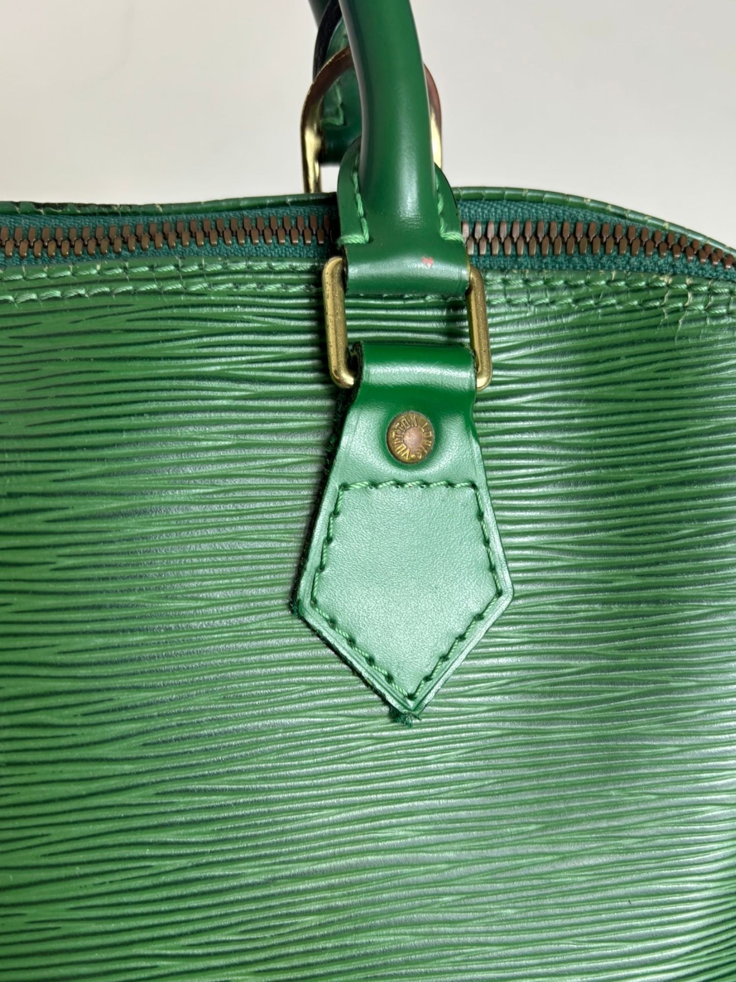 Sac Alma PM cuir Épi Louis Vuitton