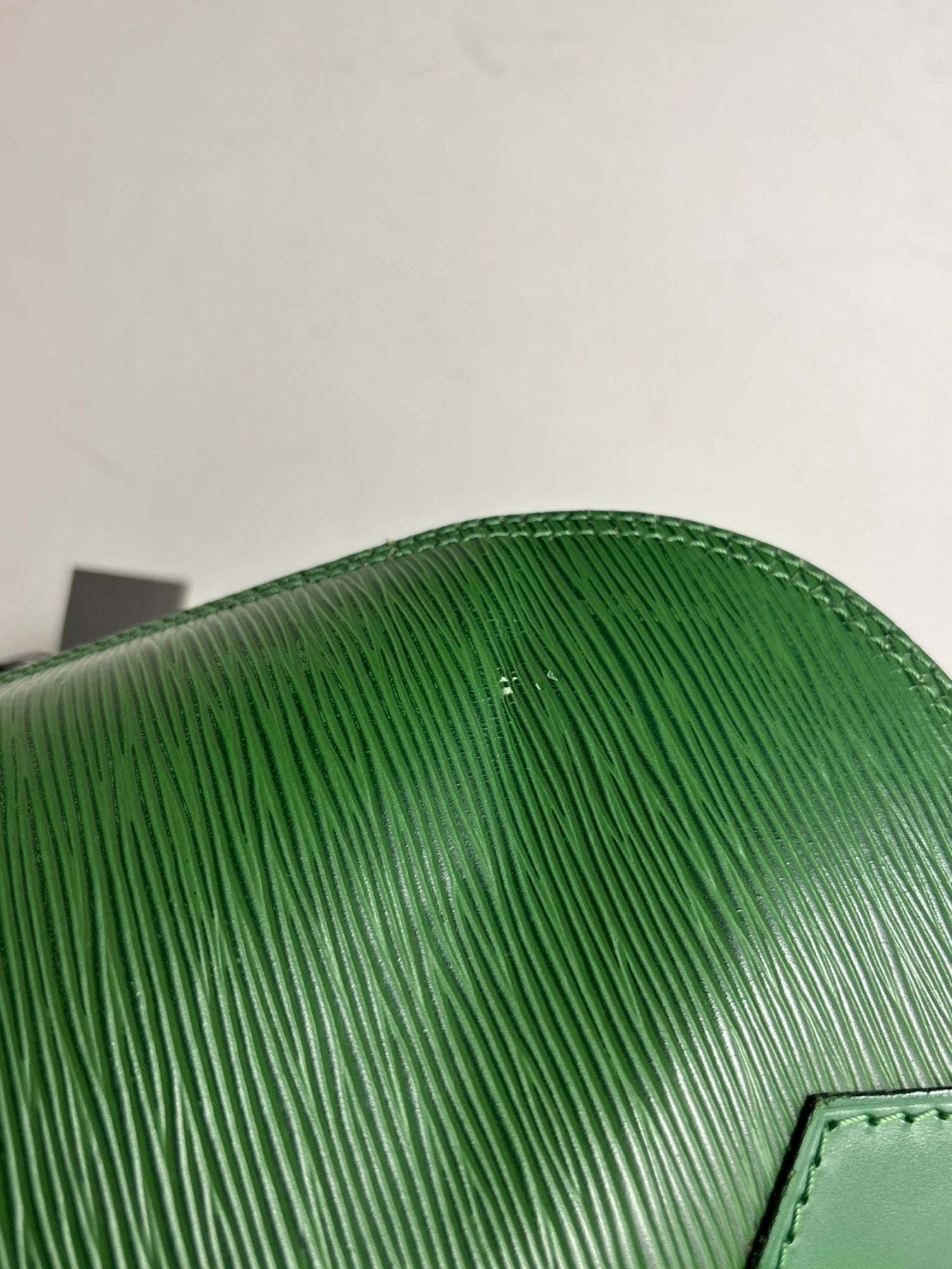 Sac Alma PM cuir Épi Louis Vuitton