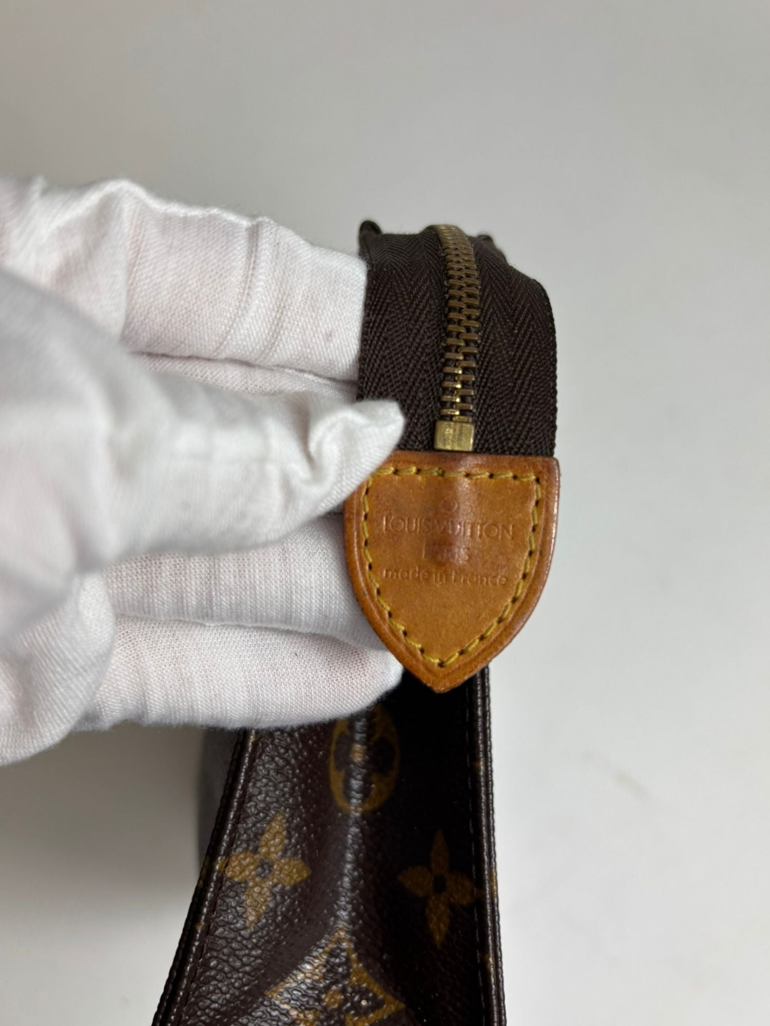 Pochette Louis Vuitton monogramme