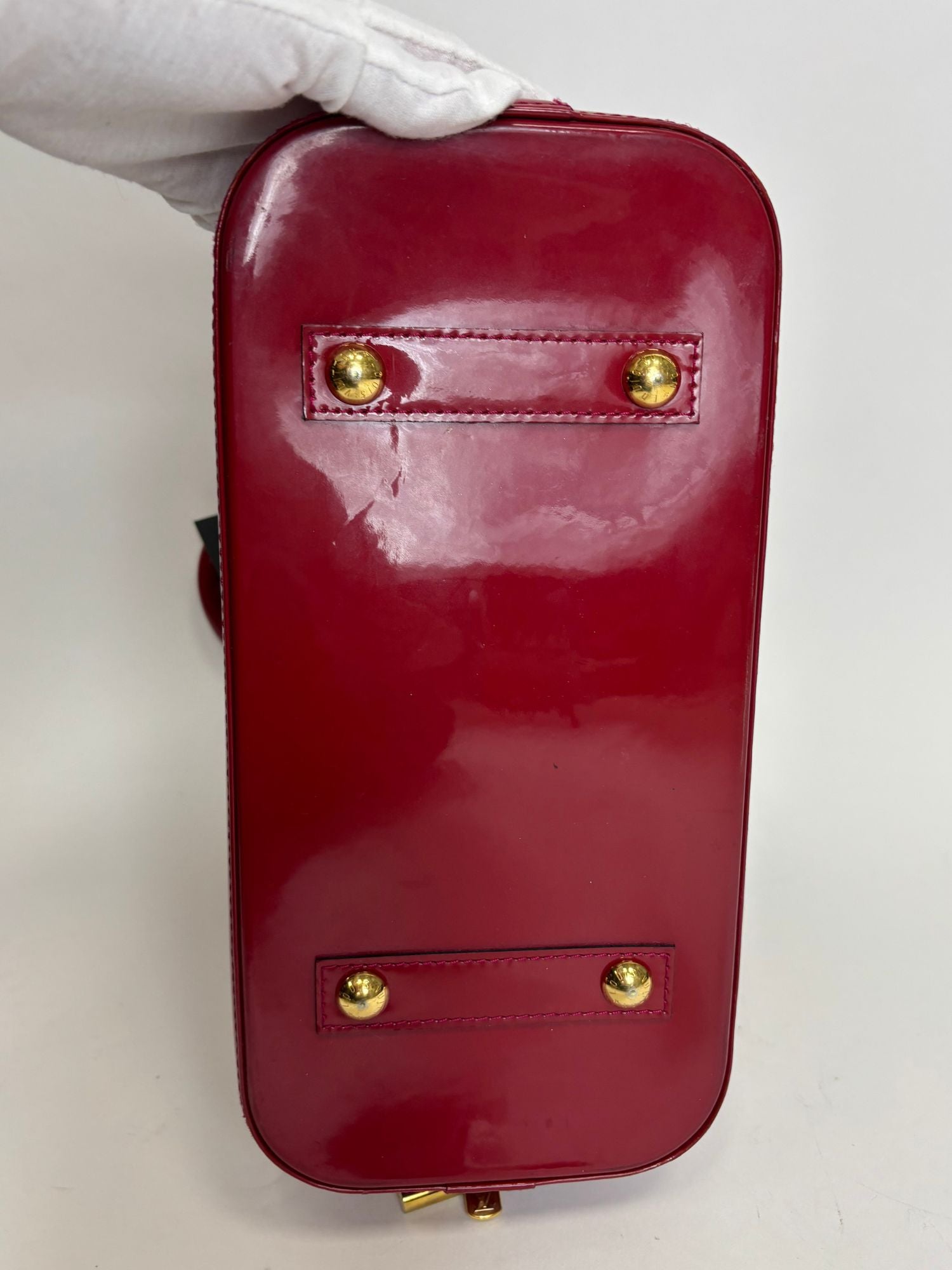 Sac Alma PM Louis Vuitton cuir vernis