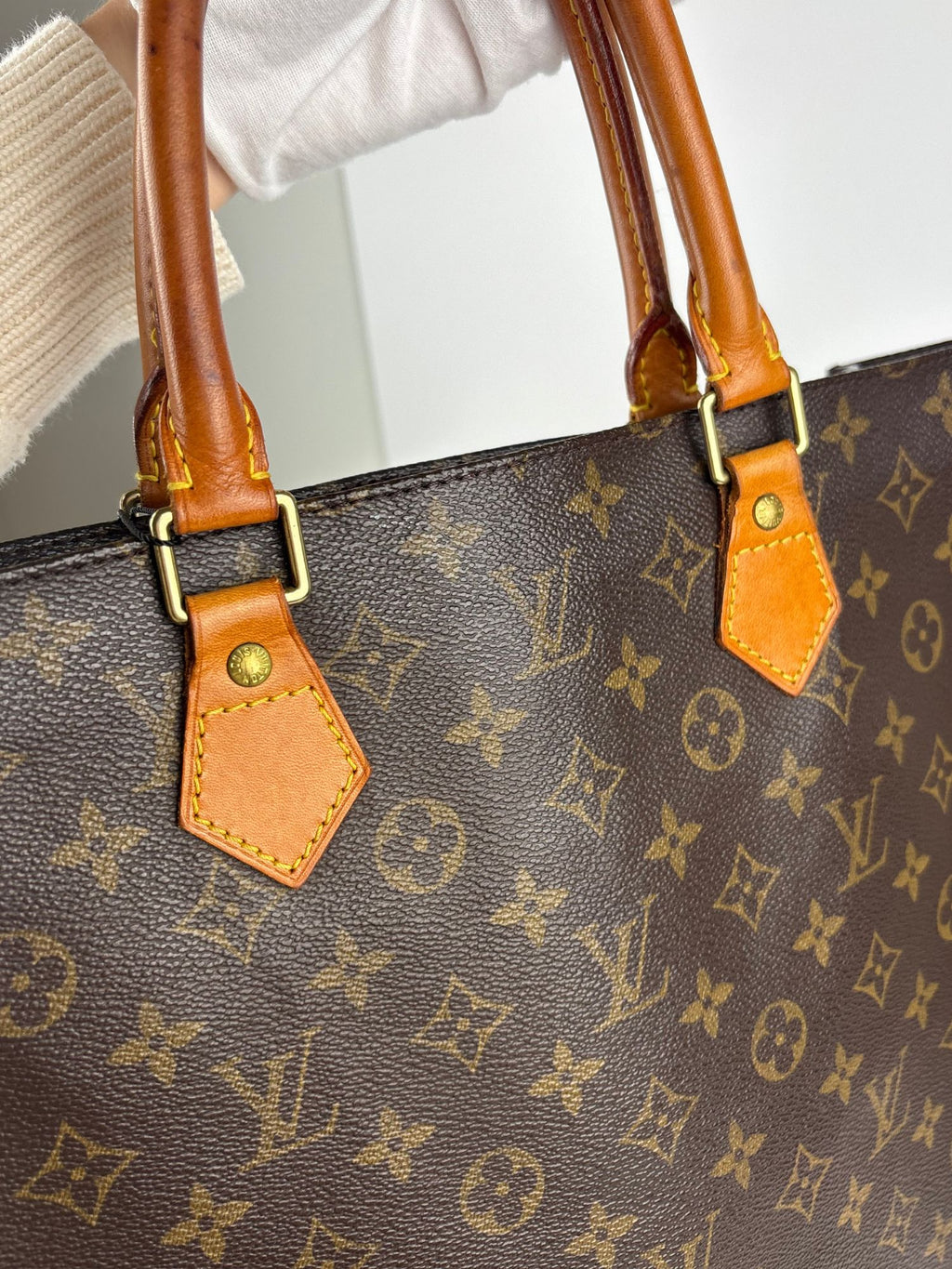 Louis Vuitton Sac plat