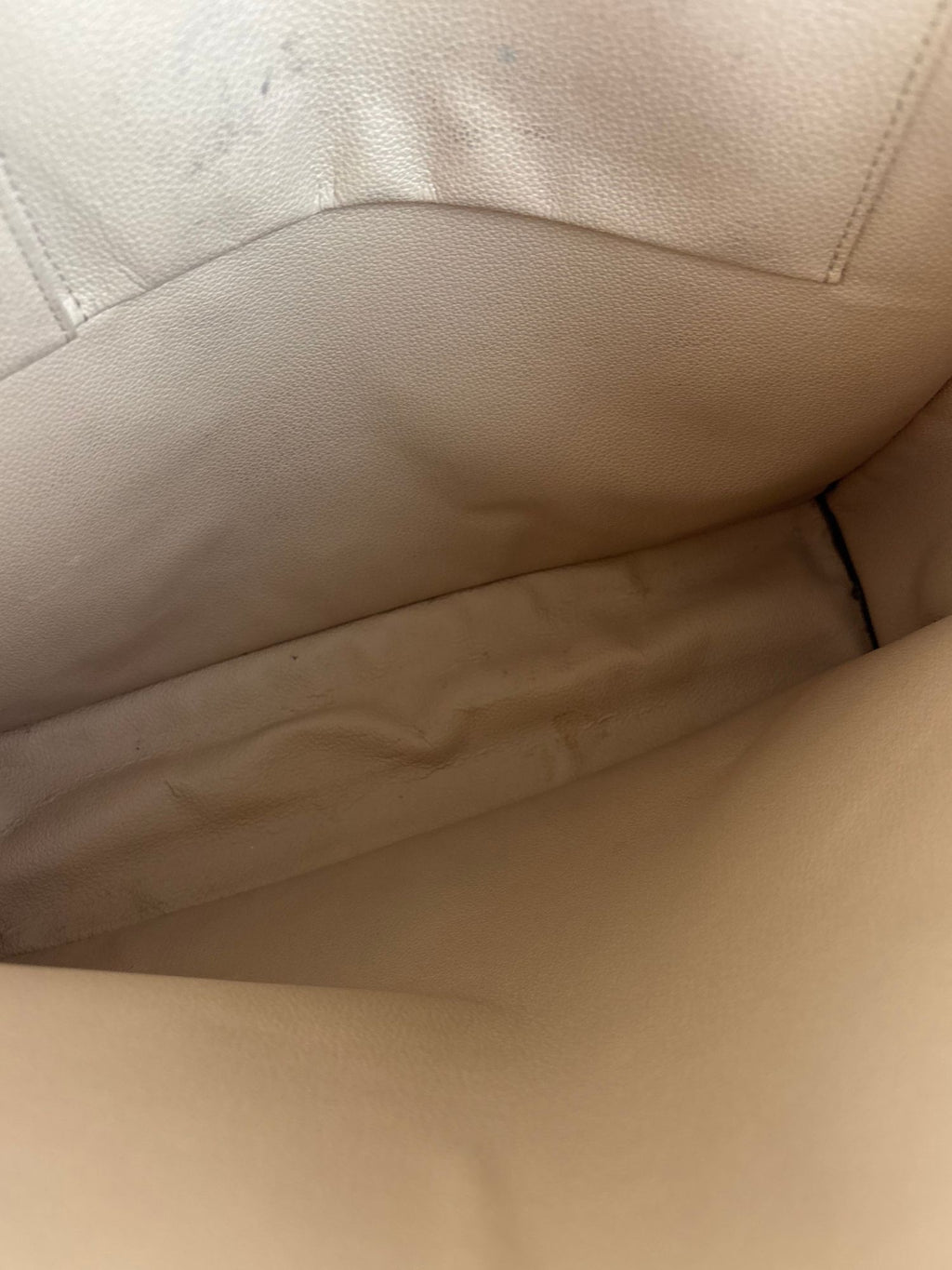 Louis Vuitton Sac plat