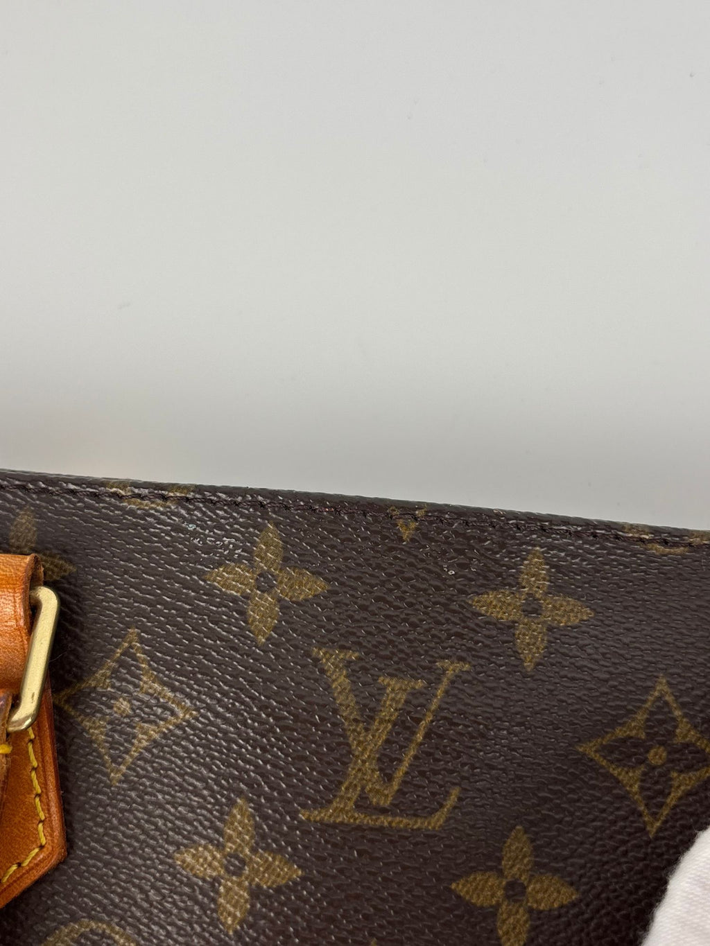 Louis Vuitton Sac plat
