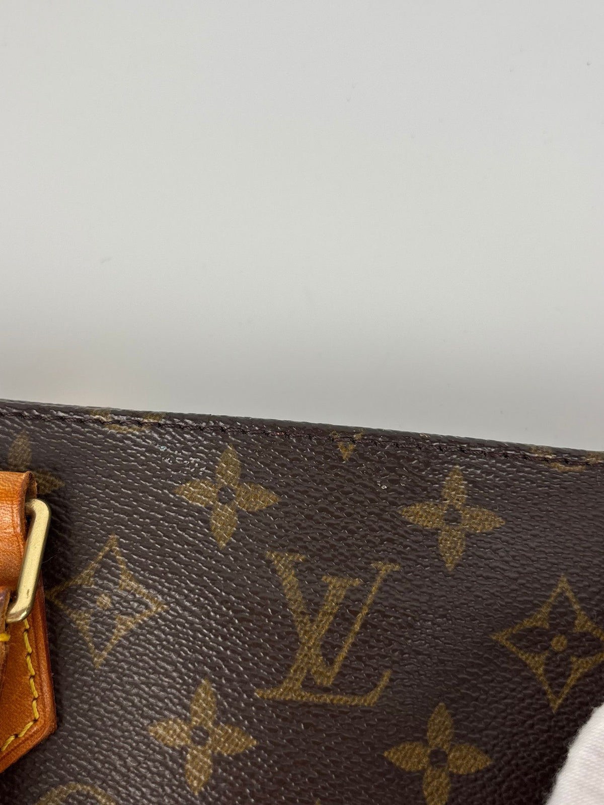 Louis Vuitton Sac plat