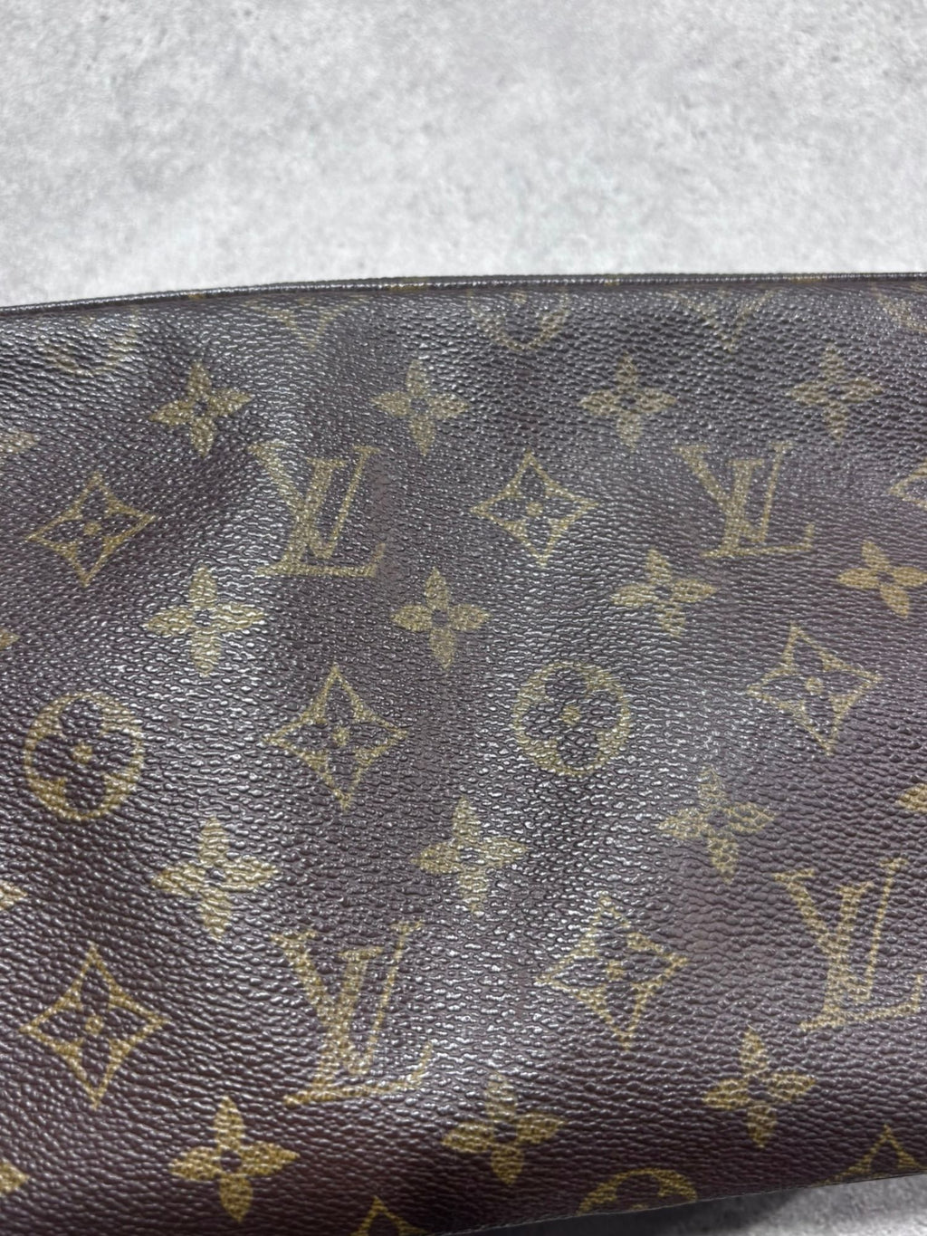 Trousse de toilette Louis Vuitton