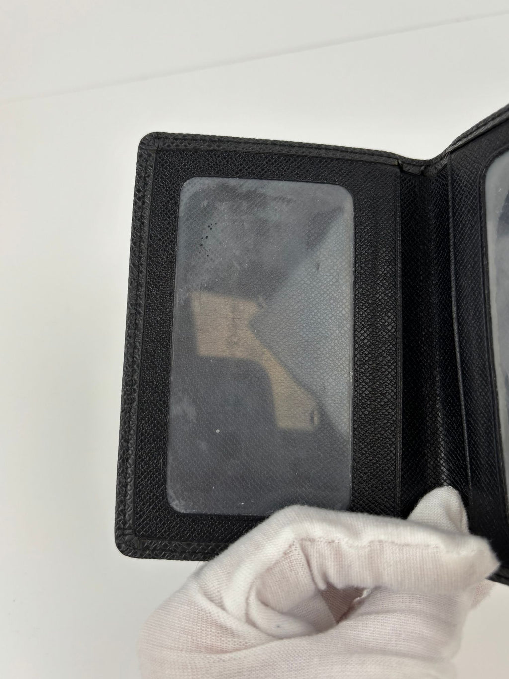 Porte cartes Louis Vuitton cuir Taïga