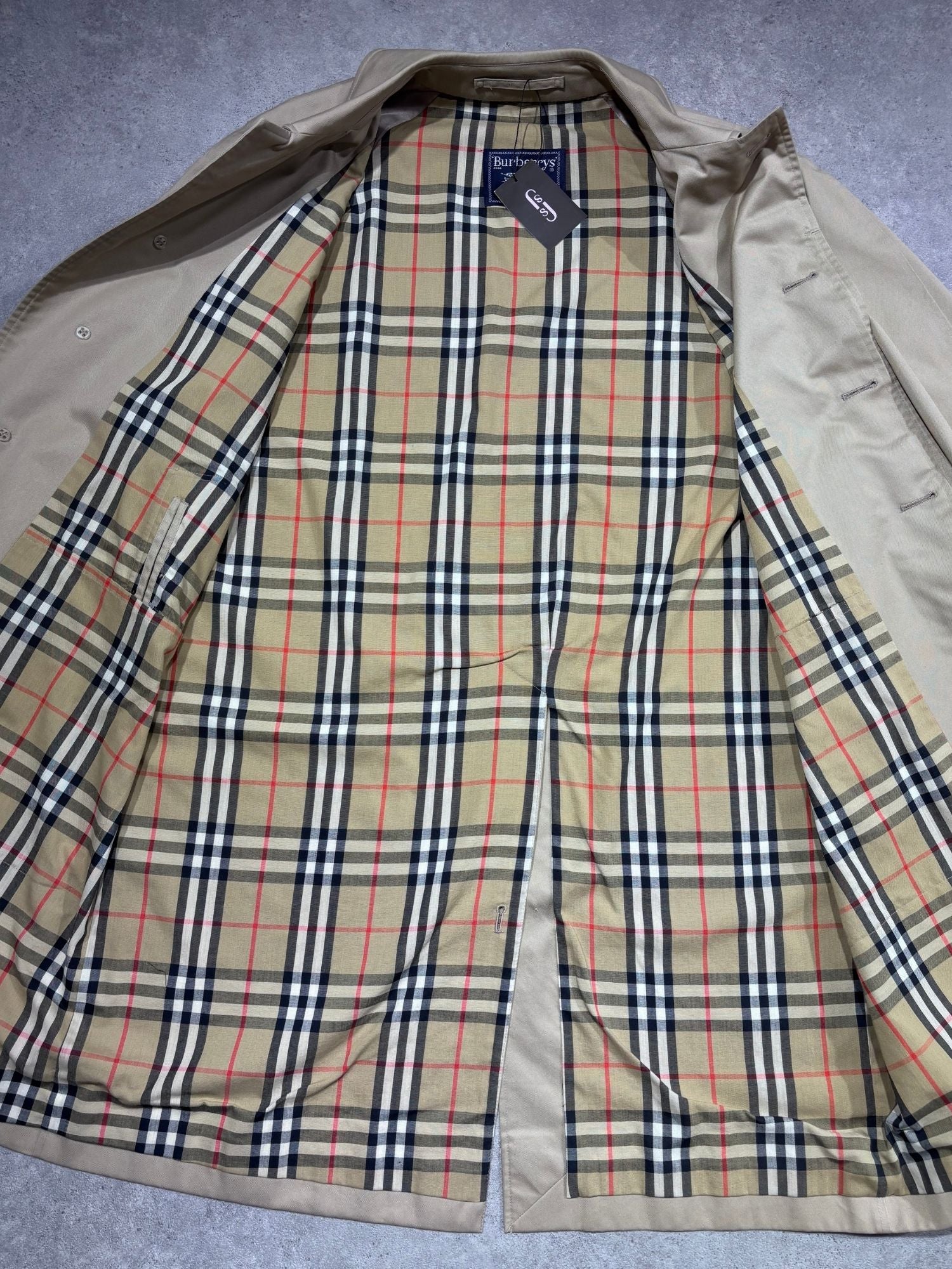 Trench beige Burberrys (L femme)