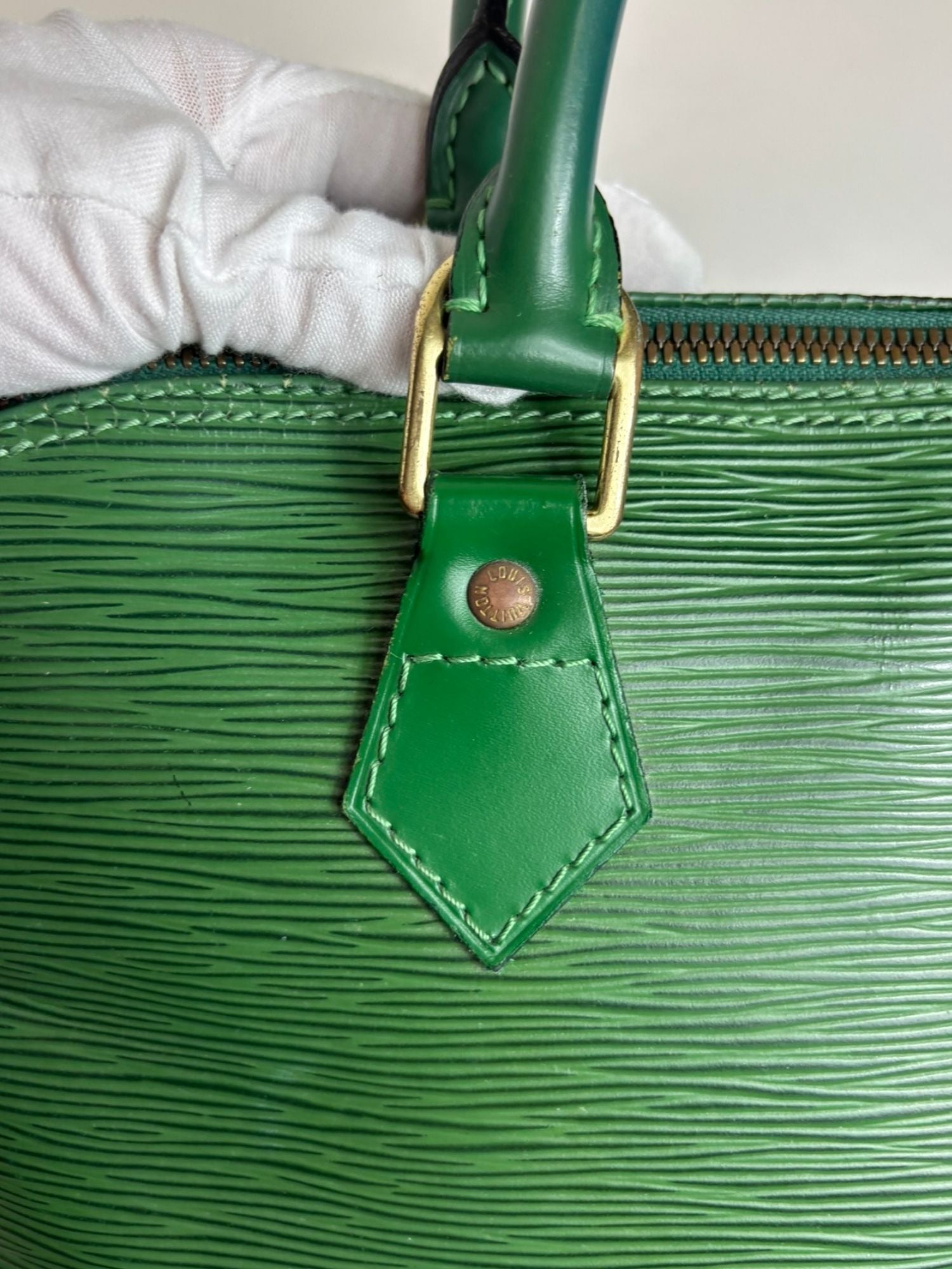 Sac Alma PM cuir Épi Louis Vuitton