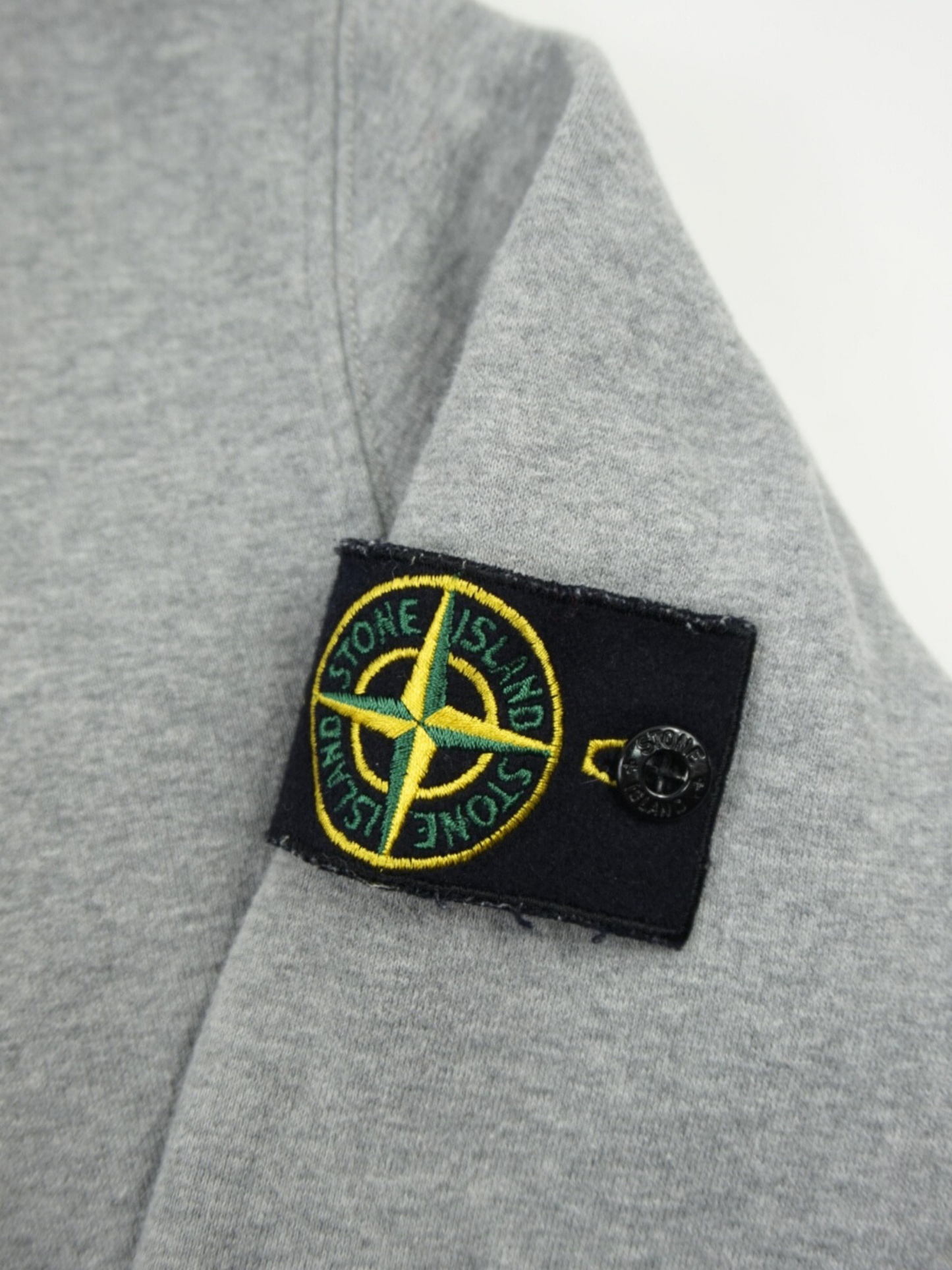 Sweat zippé à capuche gris à patch - Stone Island