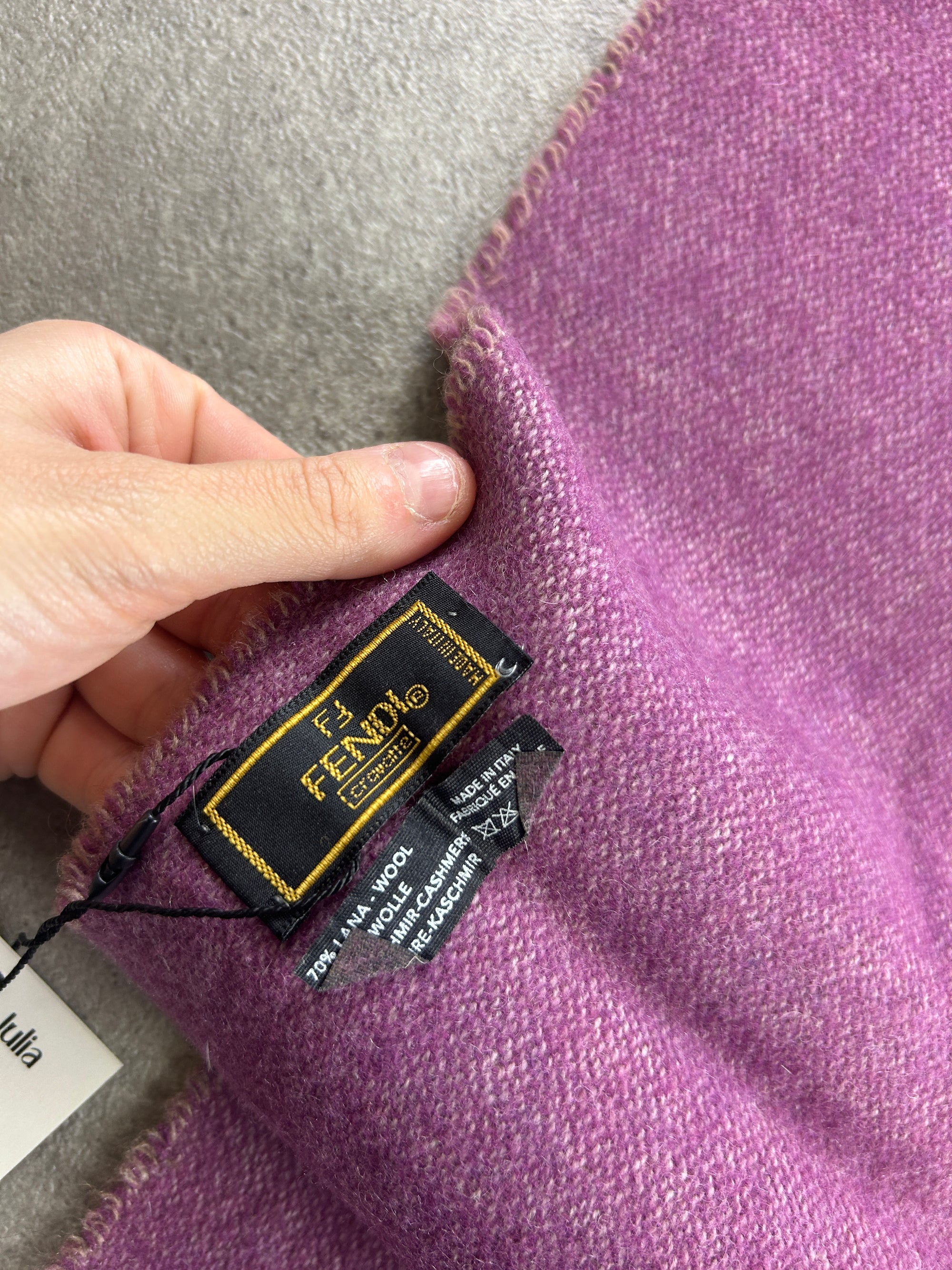 Écharpe Fendi réversible