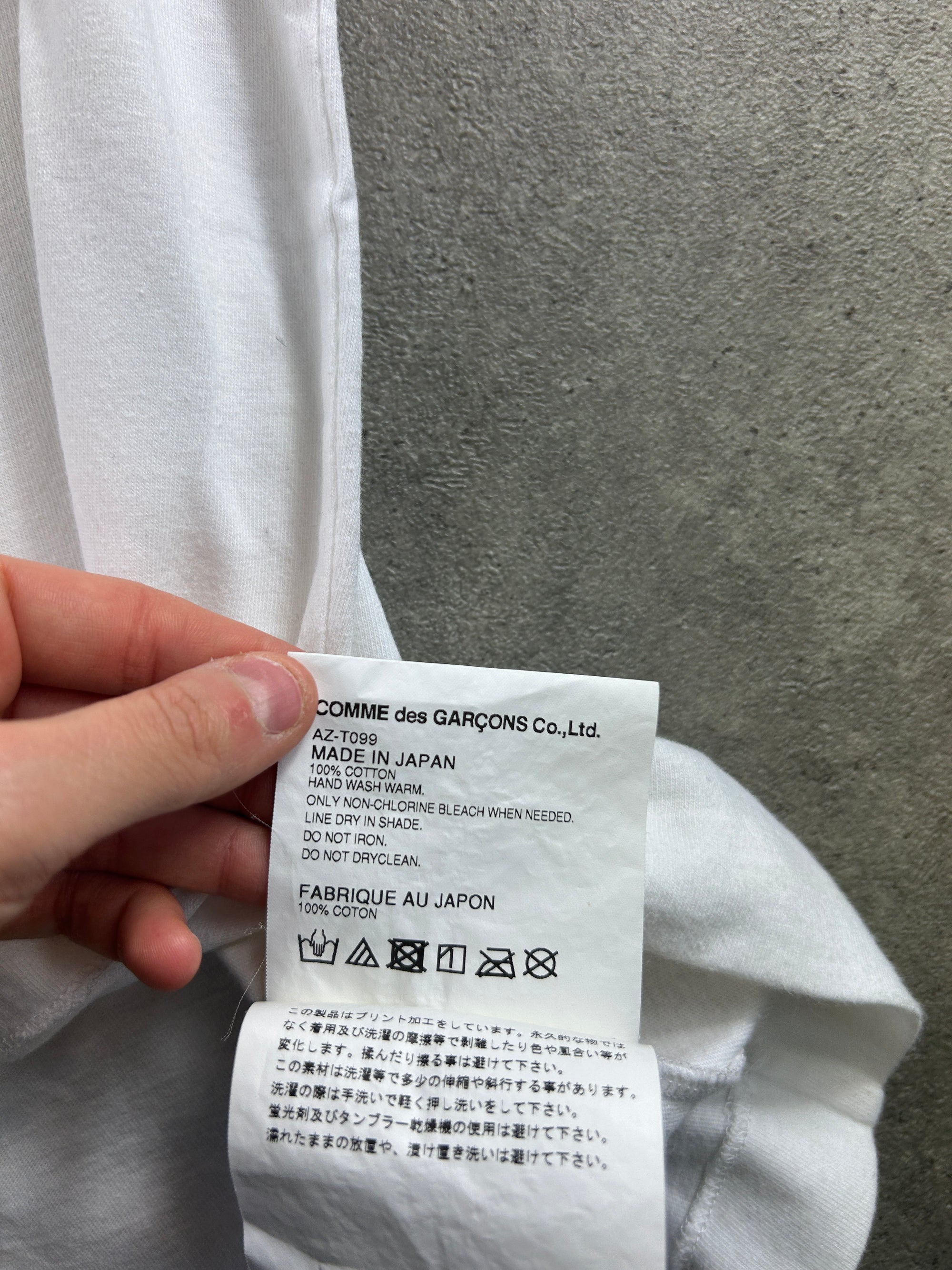 T-shirt Comme des Garçons (L femme)