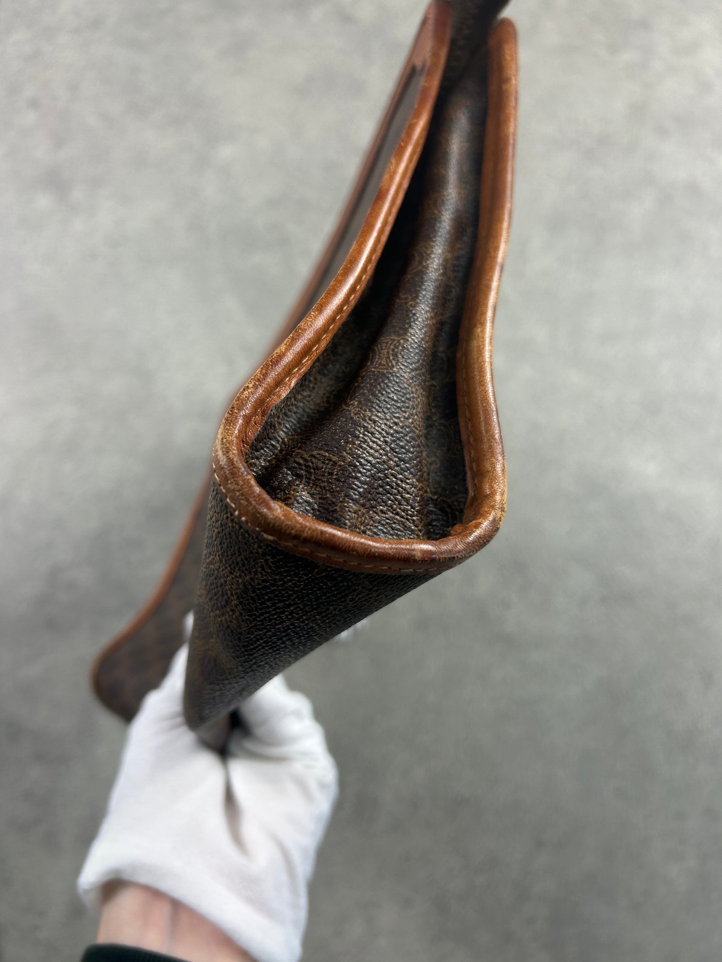 Pochette Céline macadam