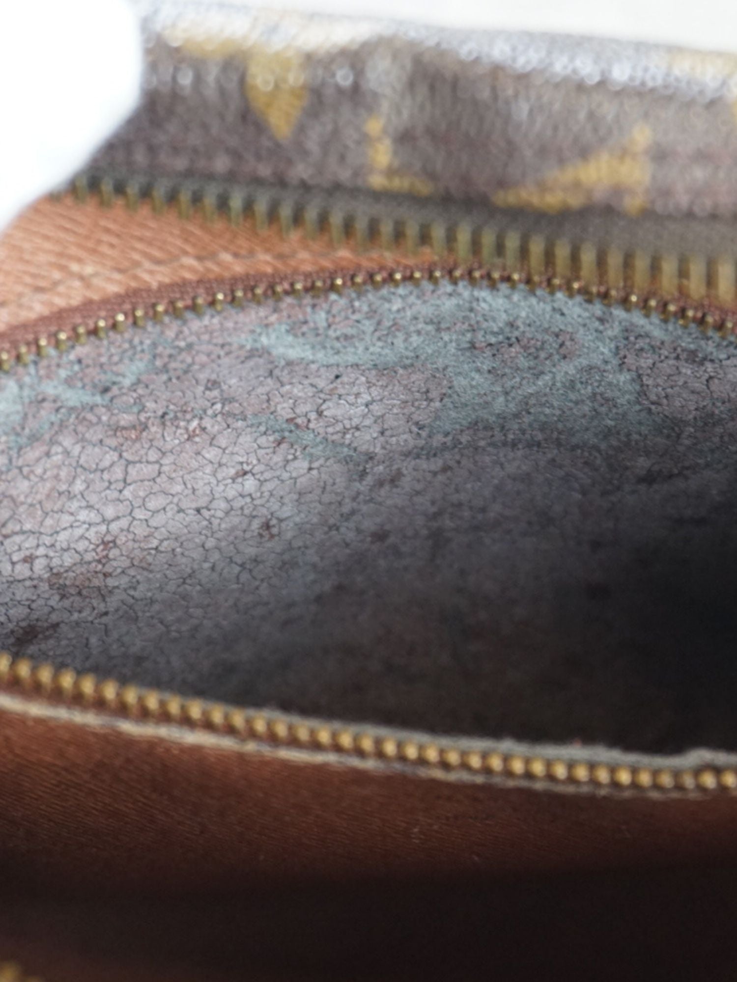 Sacoche à bandoulière Louis Vuitton