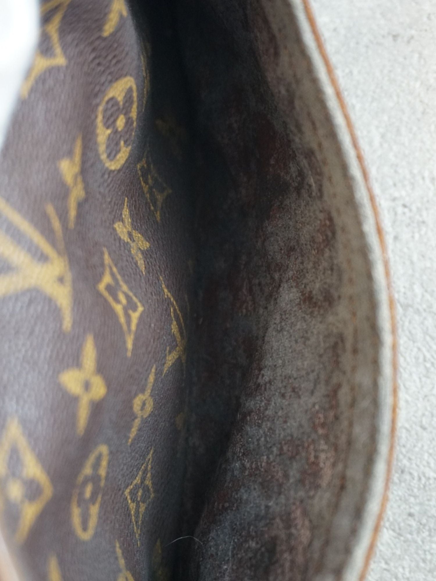 Sacoche à bandoulière Louis Vuitton