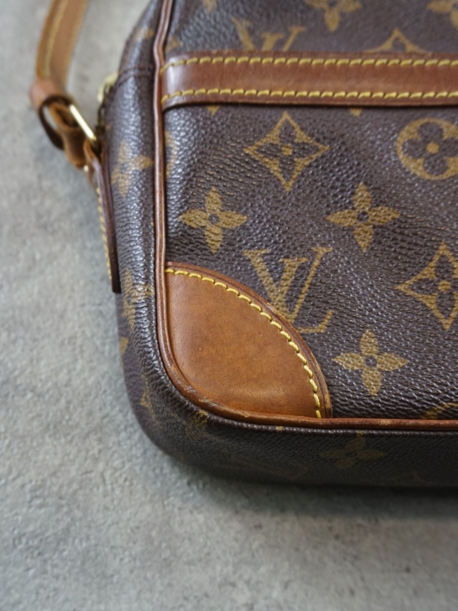 Sacoche à bandoulière Louis Vuitton