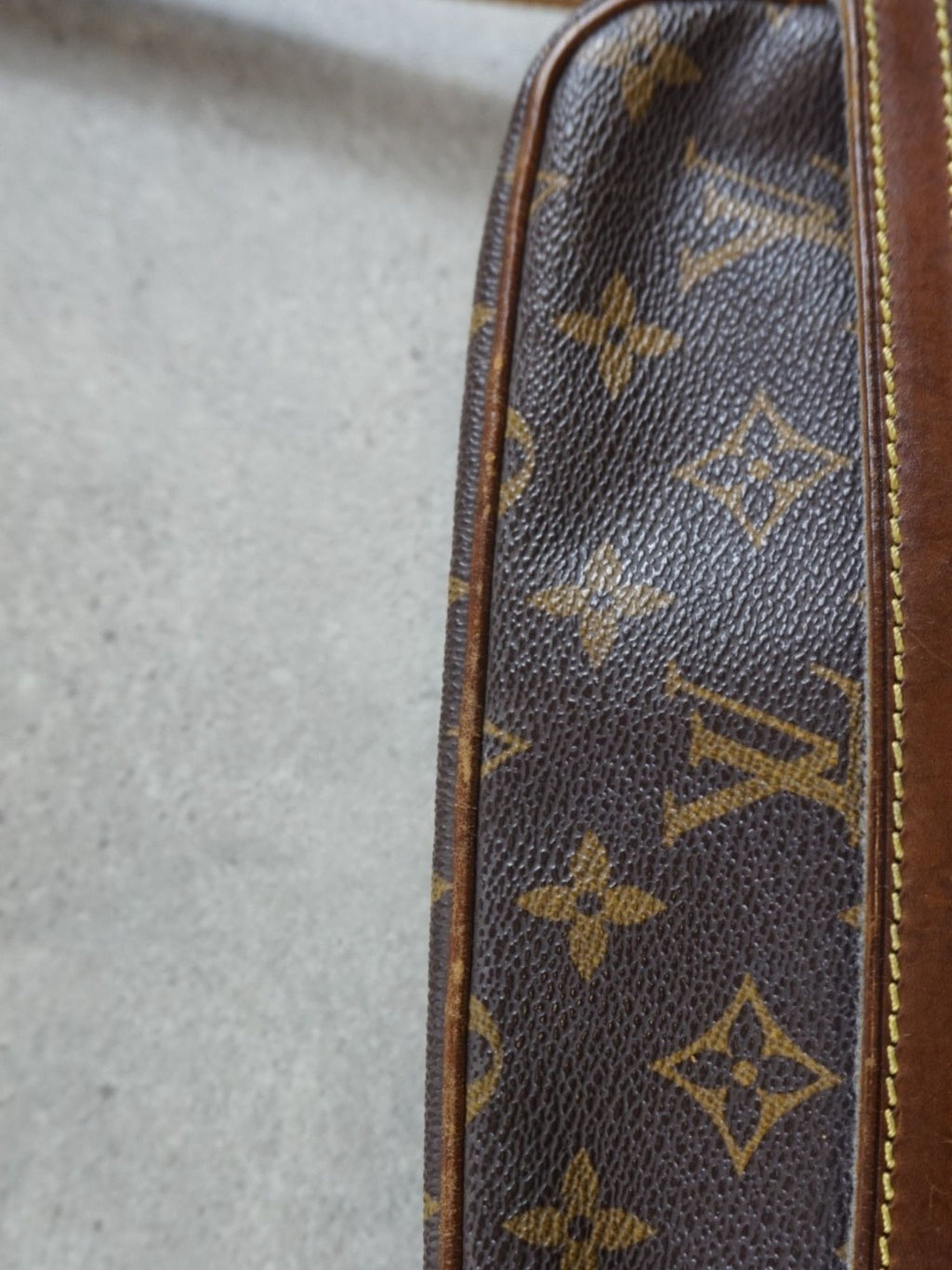 Sacoche à bandoulière Louis Vuitton