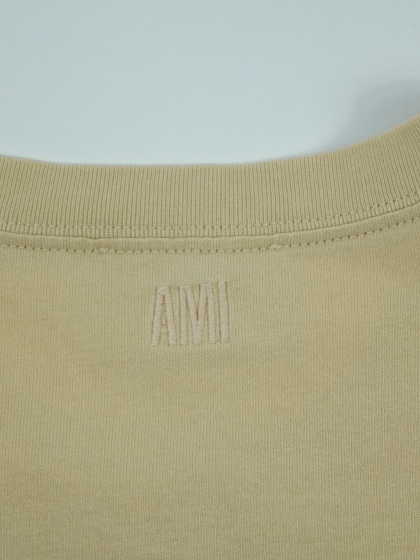 T-shirt beige à logo - AMI Paris