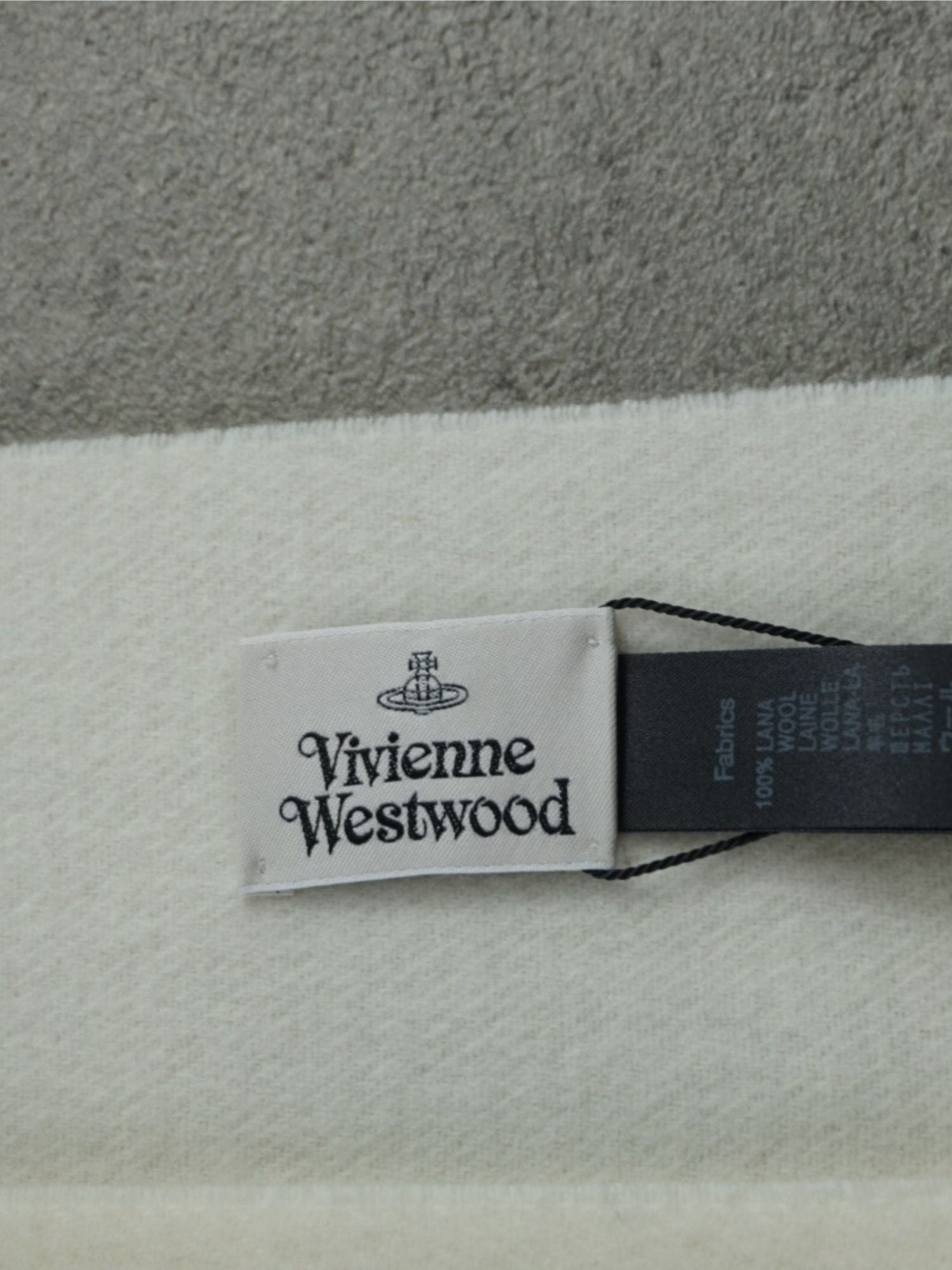 Écharpe crème Vivienne Westwood