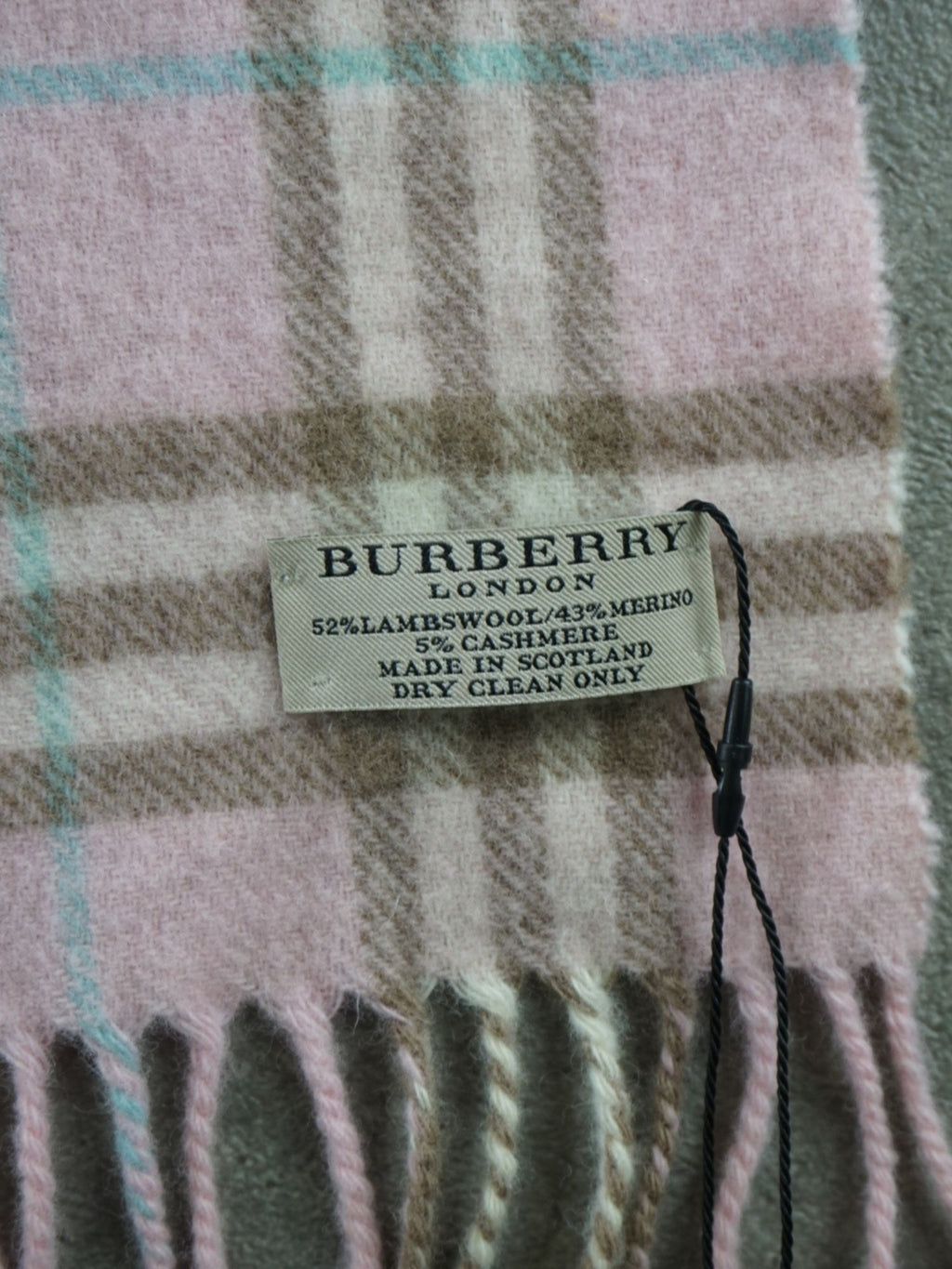 Écharpe Burberry rose