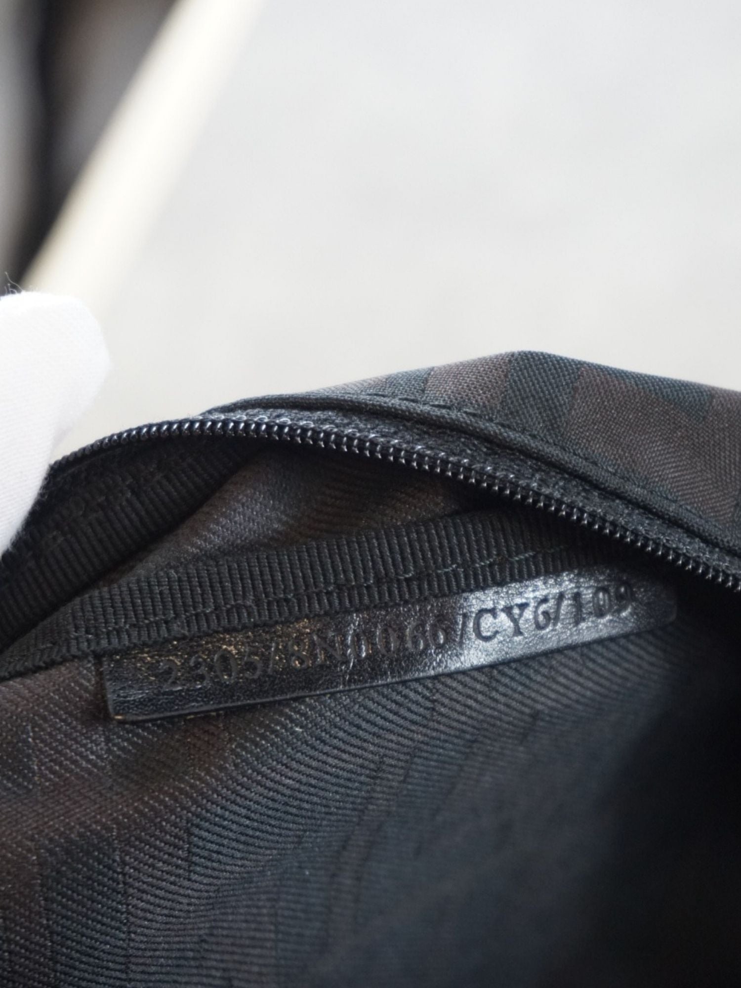 Pochette Fendi monogramme