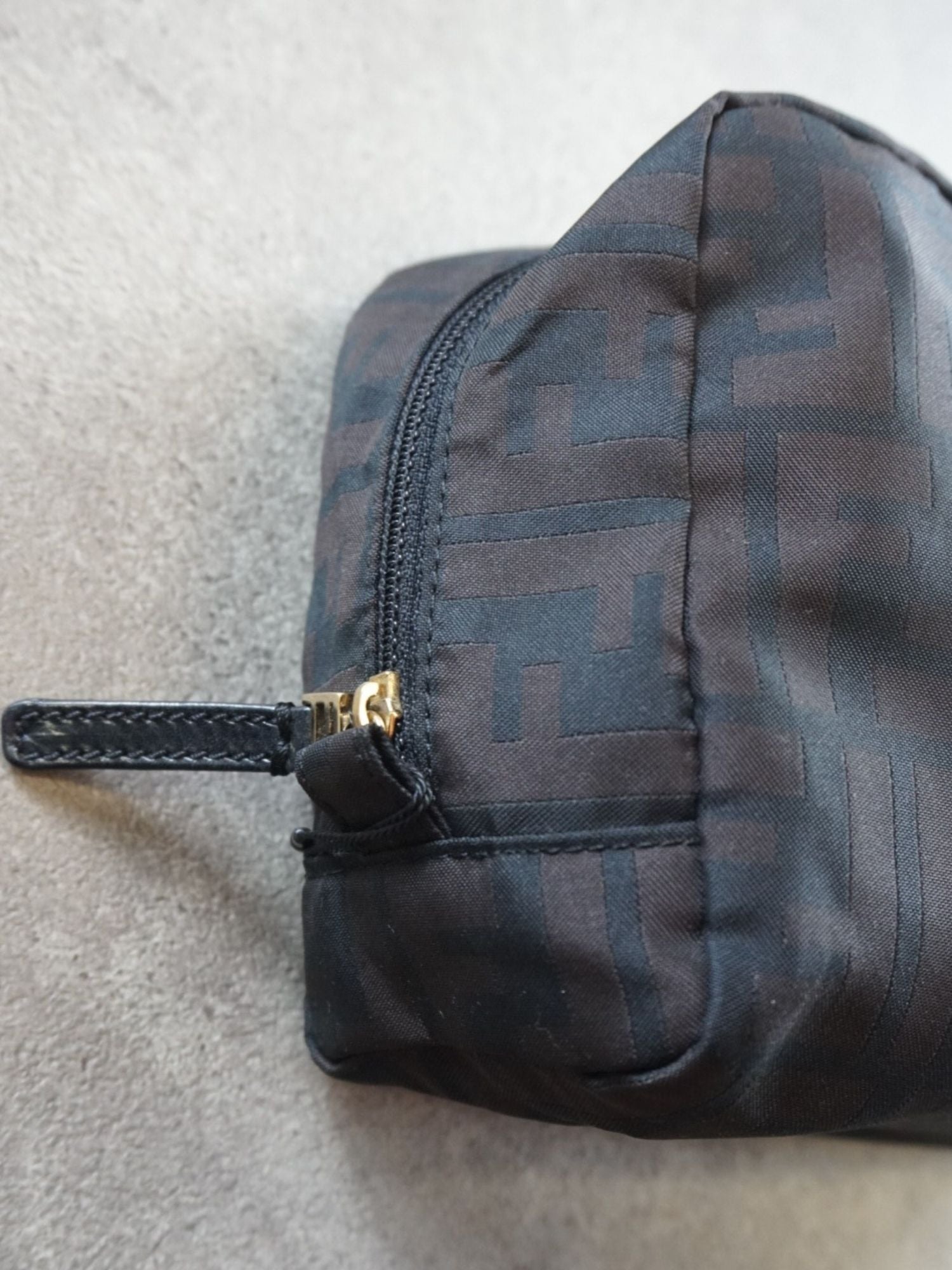 Pochette Fendi monogramme