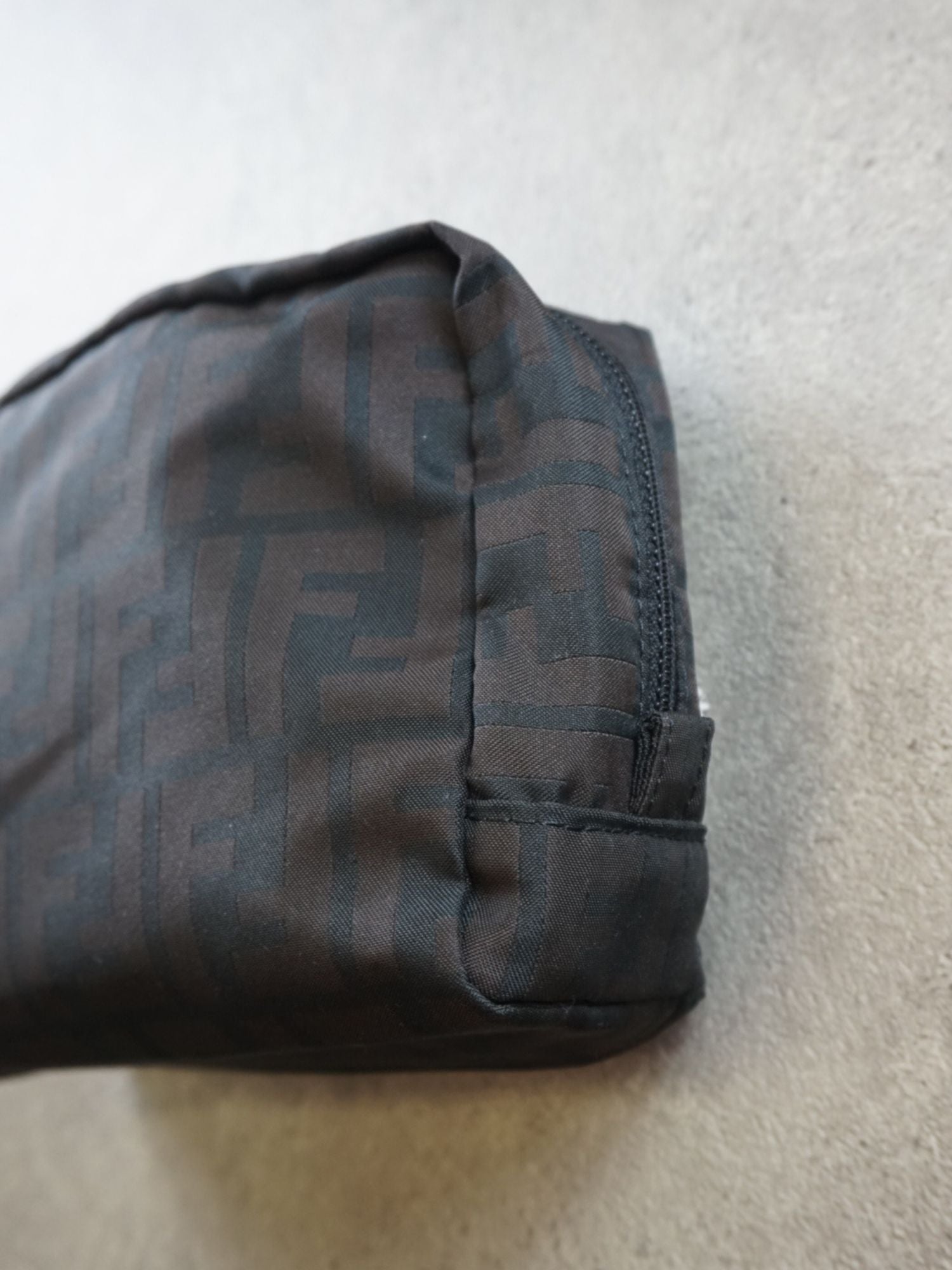 Pochette Fendi monogramme
