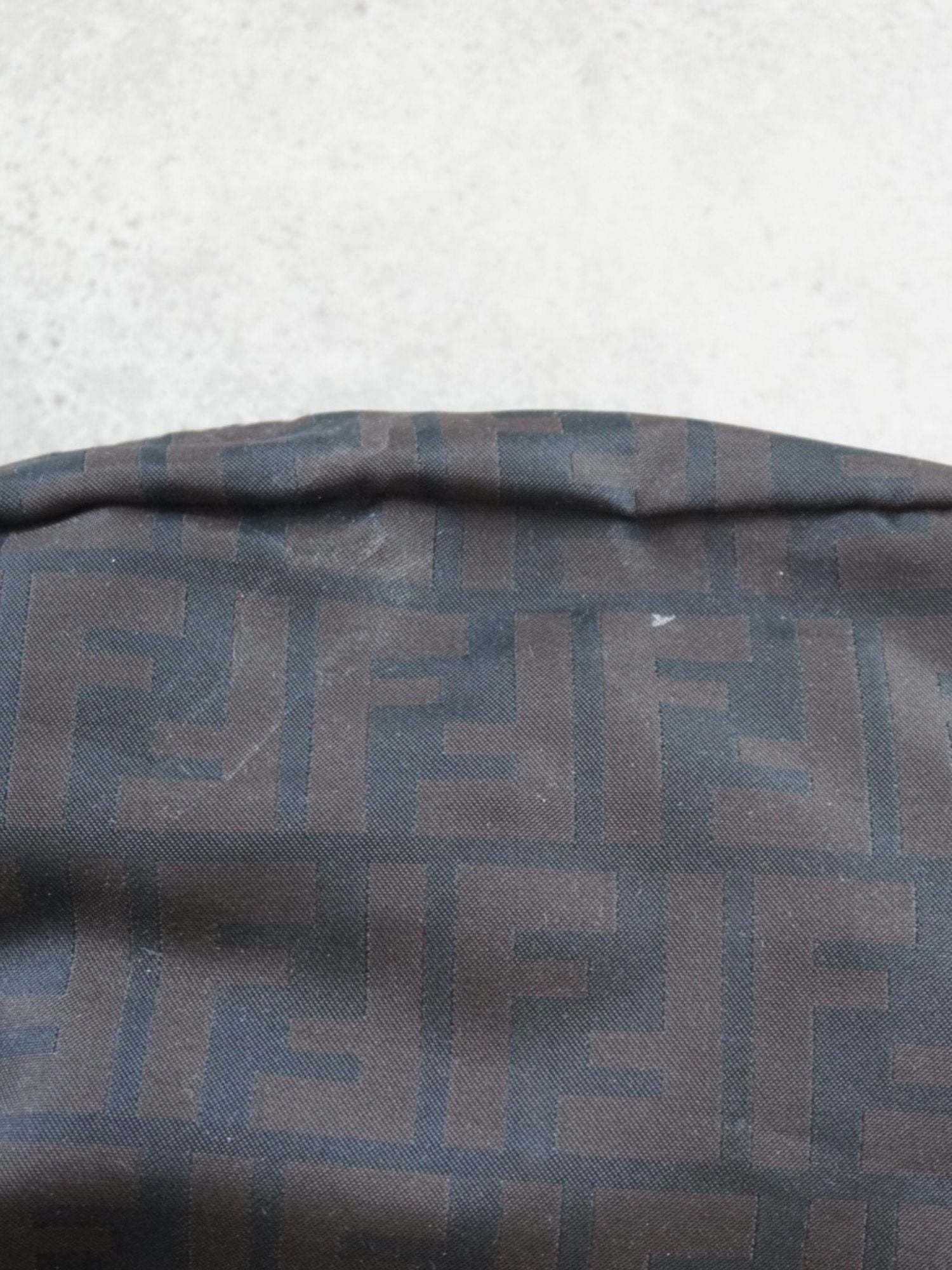 Pochette Fendi monogramme