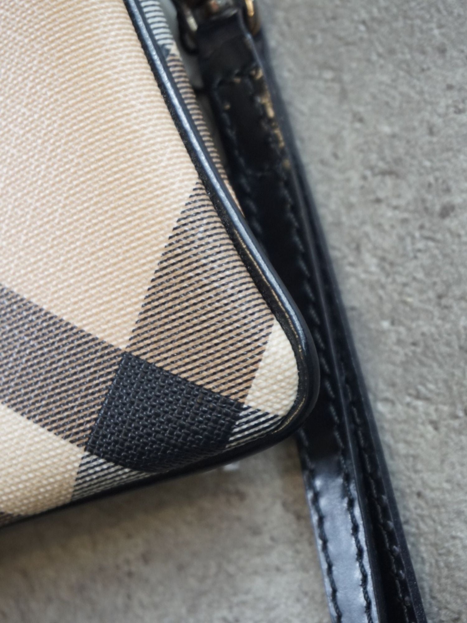 Pochette Burberry Nova Check
