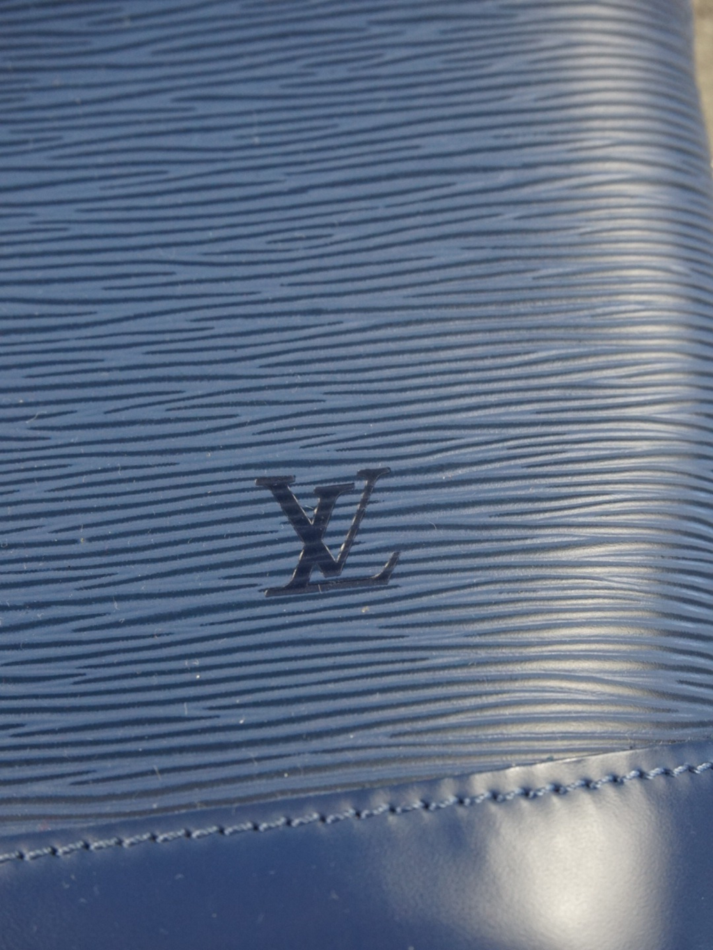 Louis Vuitton Alma PM