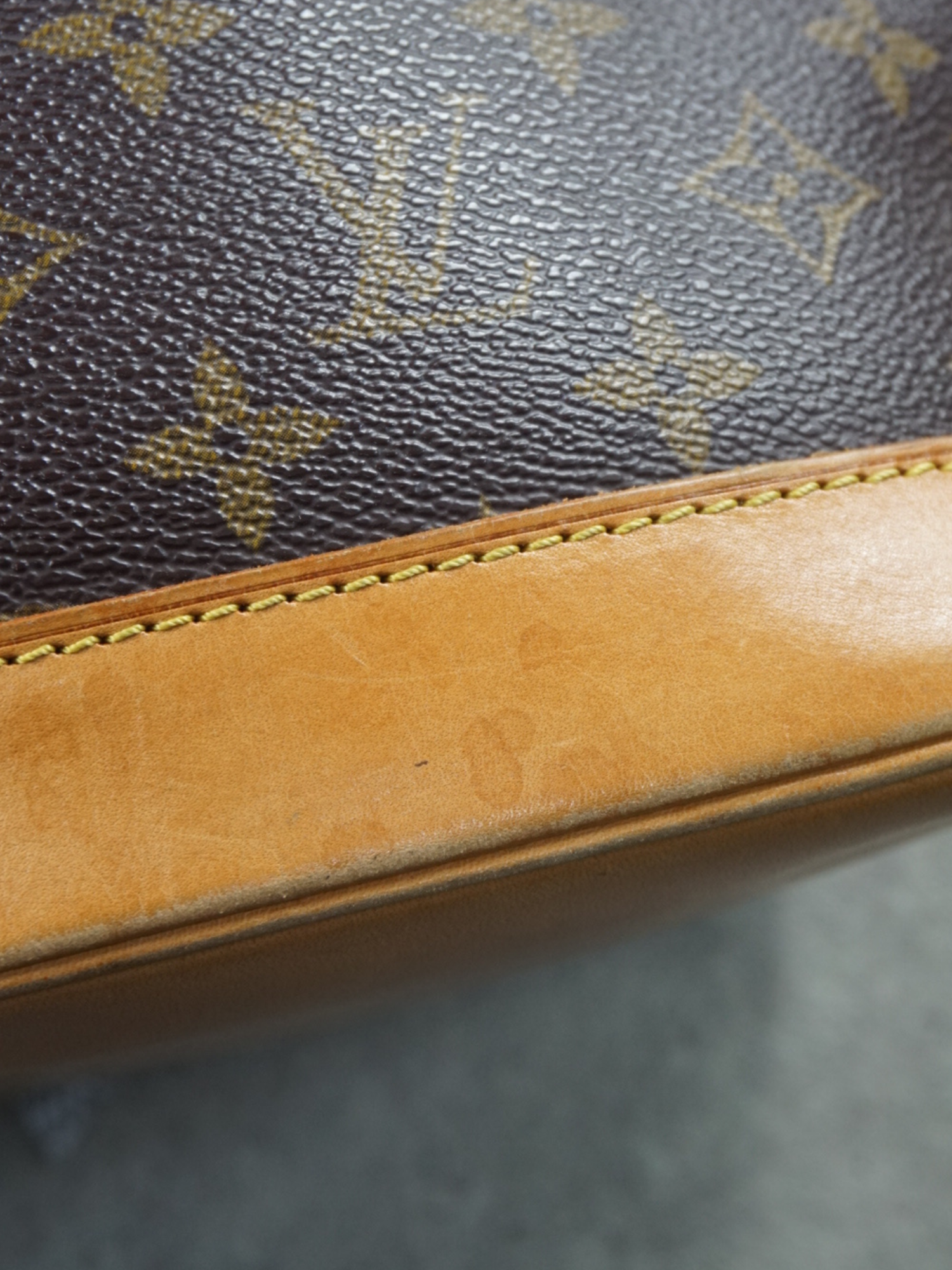 Louis Vuitton Alma PM