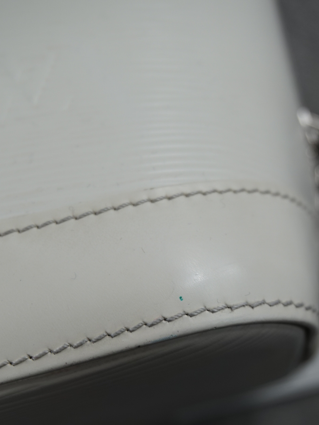 Louis Vuitton Alma PM